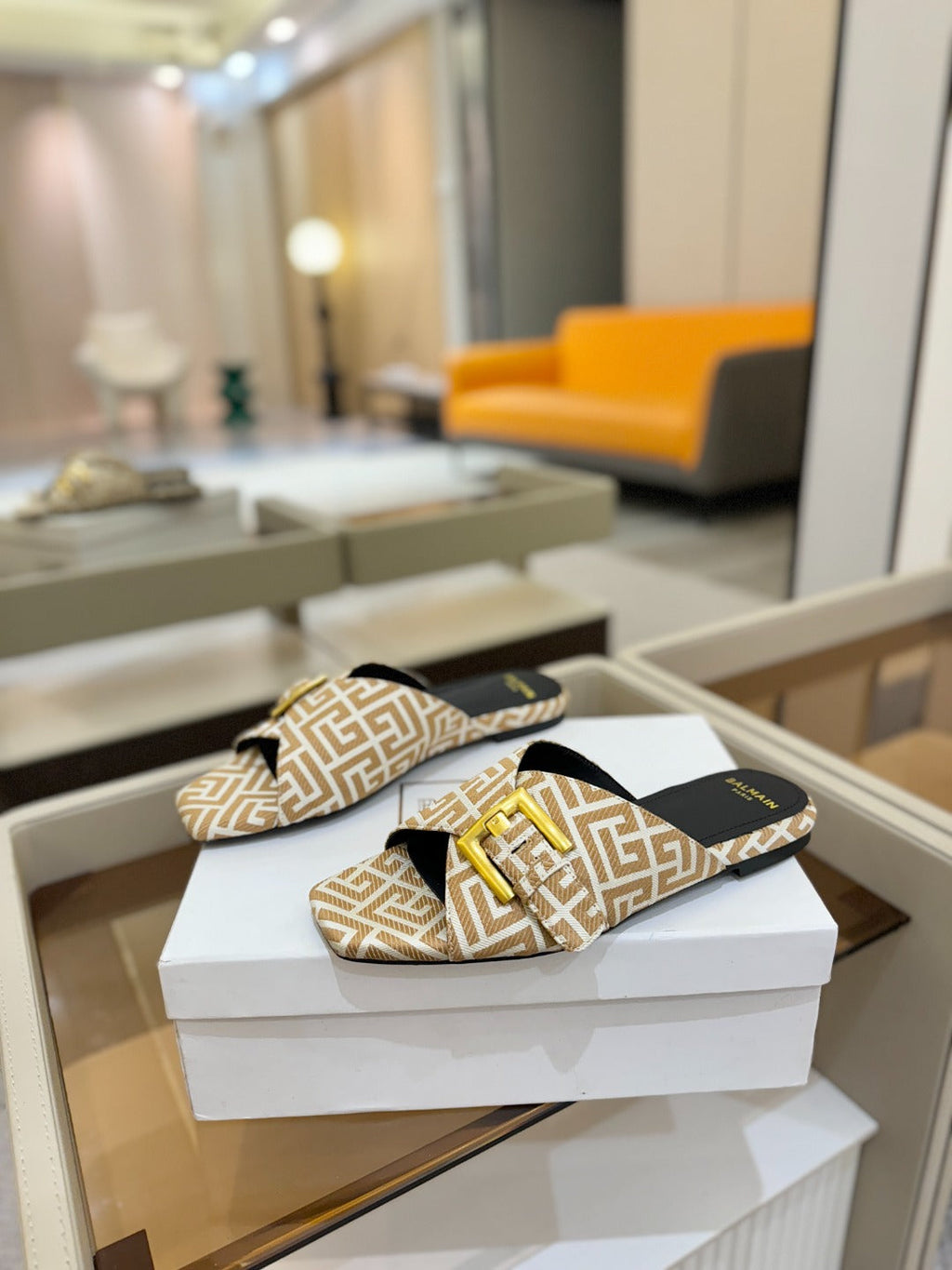 BALMAIN 26S SANDALS IN WARM BEIGE AND WHITE CANVAS