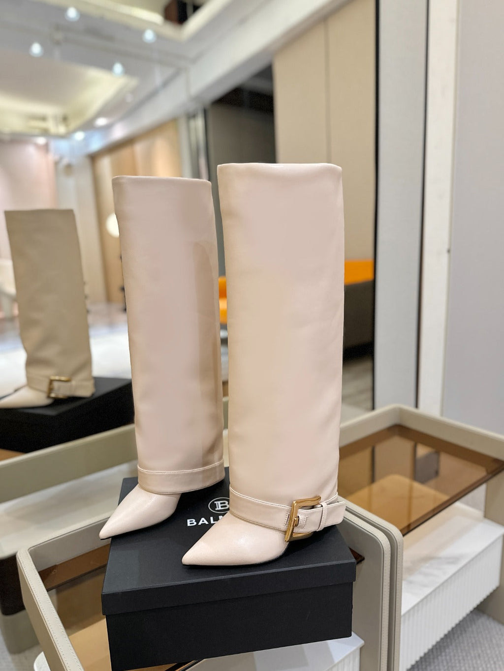 BALMAIN 26S KNEE-HIGH BOOTS 100 MM IN LIGHT BEIGE CALFSKIN