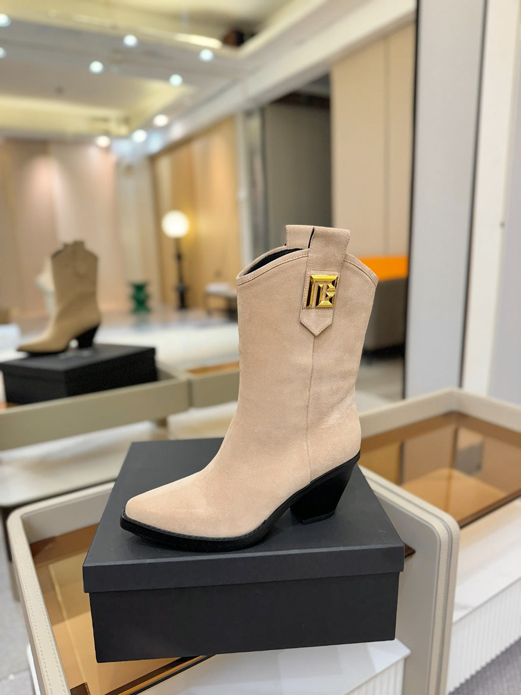 BALMAIN 26S COWBOY ANKLE BOOTS 65 MM IN BEIGE SUEDE