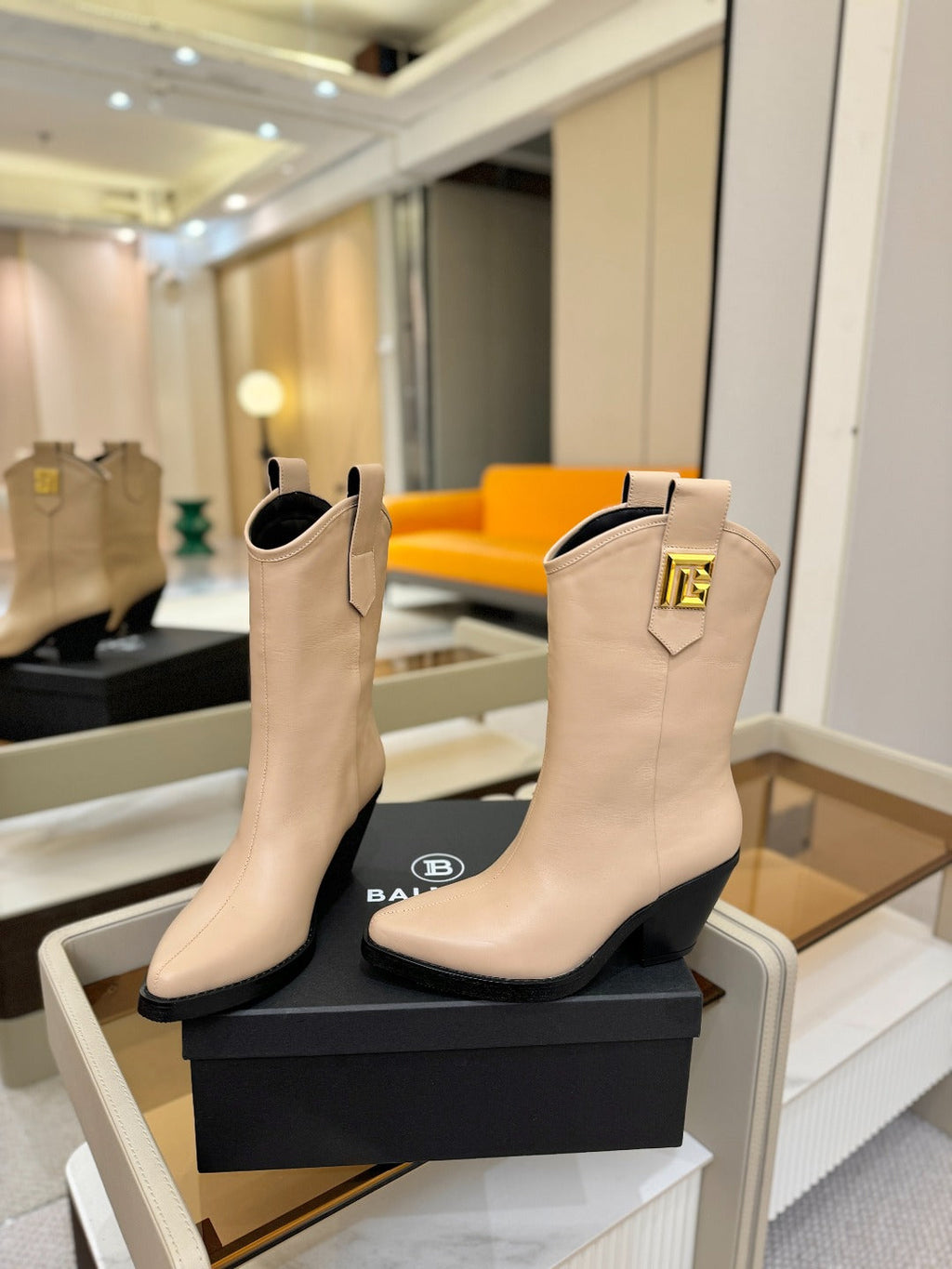 BALMAIN 26S COWBOY ANKLE BOOTS 65 MM IN BEIGE CALFSKIN