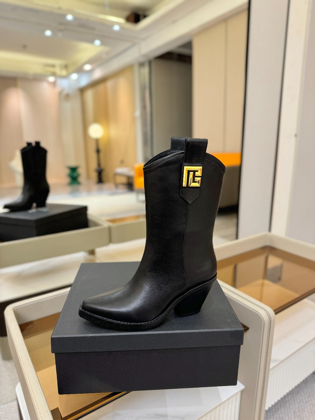 BALMAIN 26S COWBOY ANKLE BOOTS 65 MM IN BLACK CALFSKIN