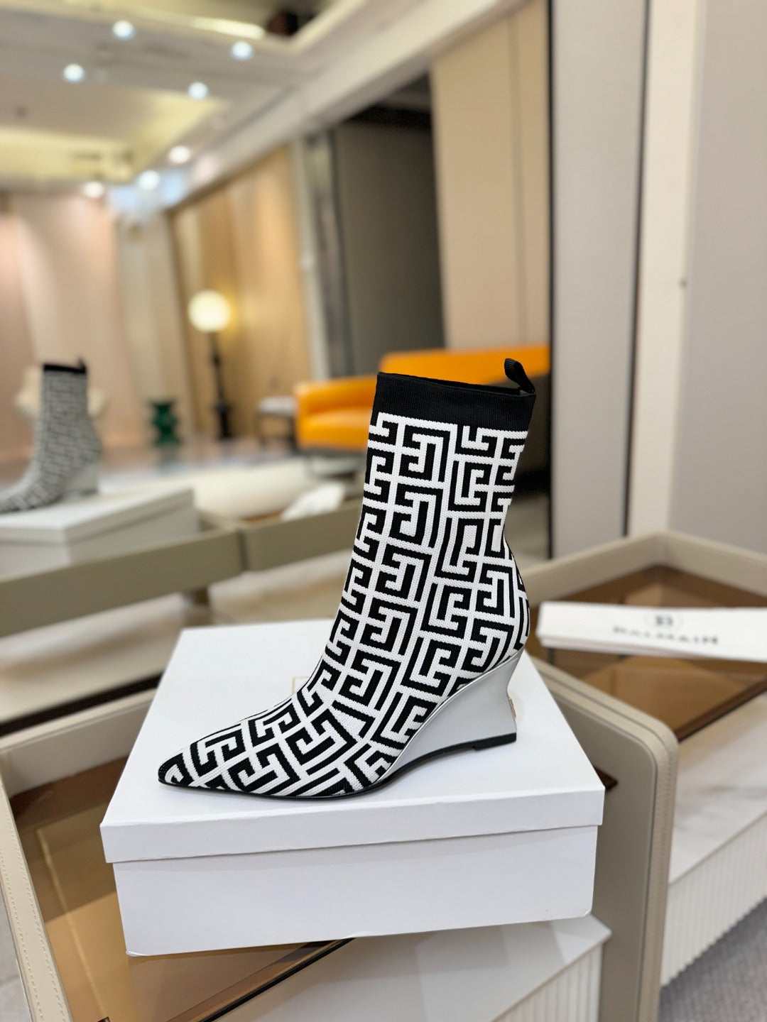 BALMAIN 26S BOOT 75 MM IN BLACK AND WHITE FLYKNIT