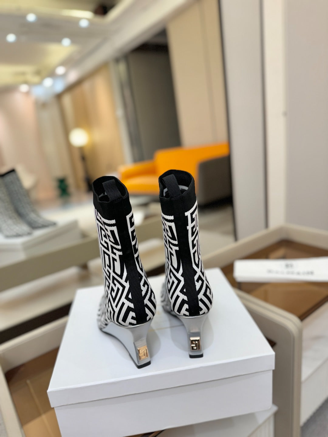 BALMAIN 26S BOOT 75 MM IN BLACK AND WHITE FLYKNIT