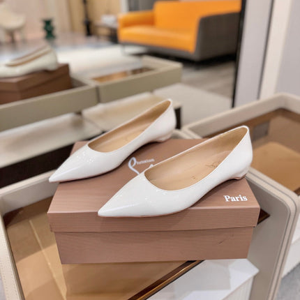 CHRISTIAN LOUBOUTIN 26S BALLERINA FLATS IN WHITE PATENT CALFSKIN