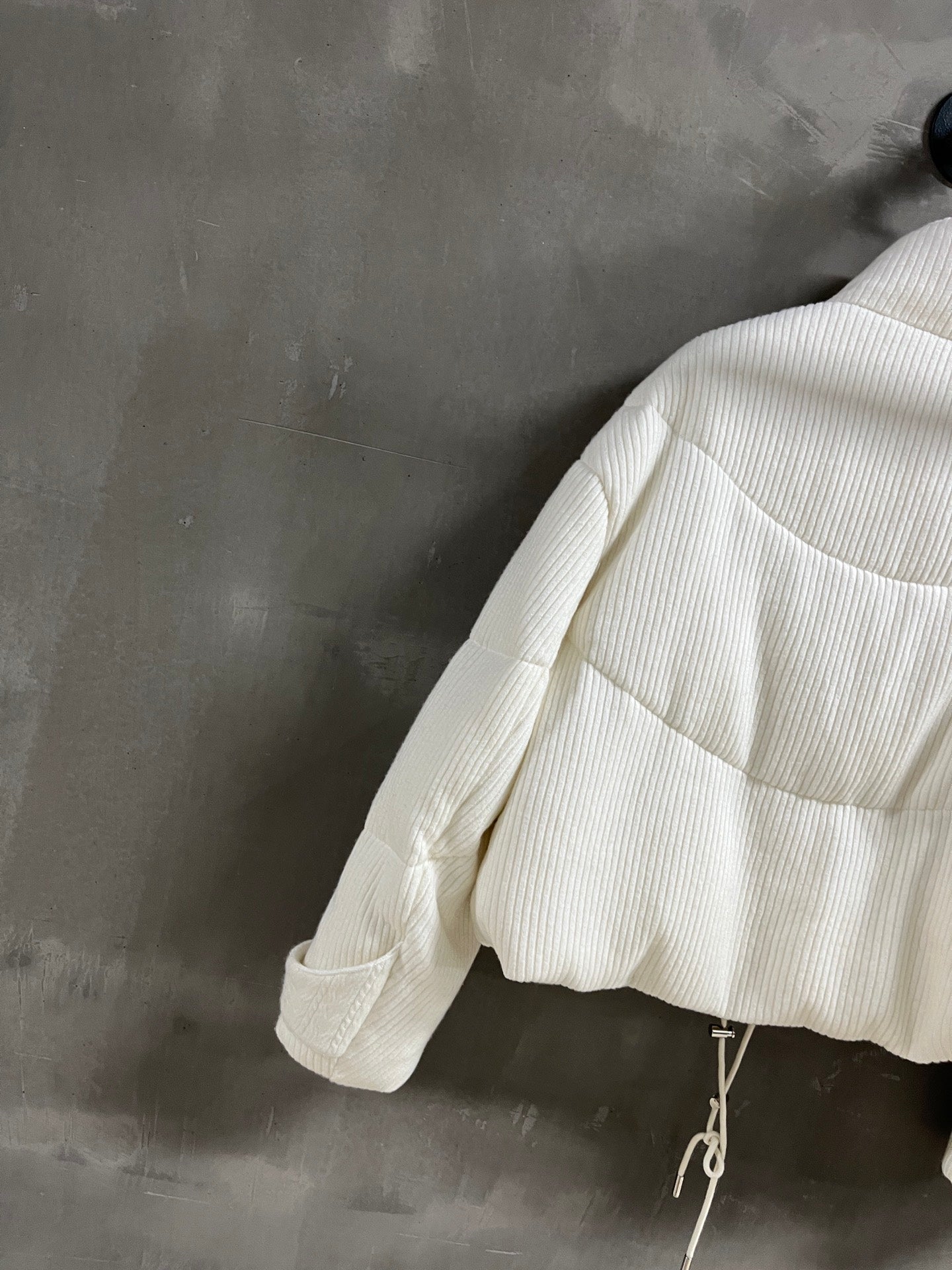 MIUMIU DOWN JACKET STYLE 690