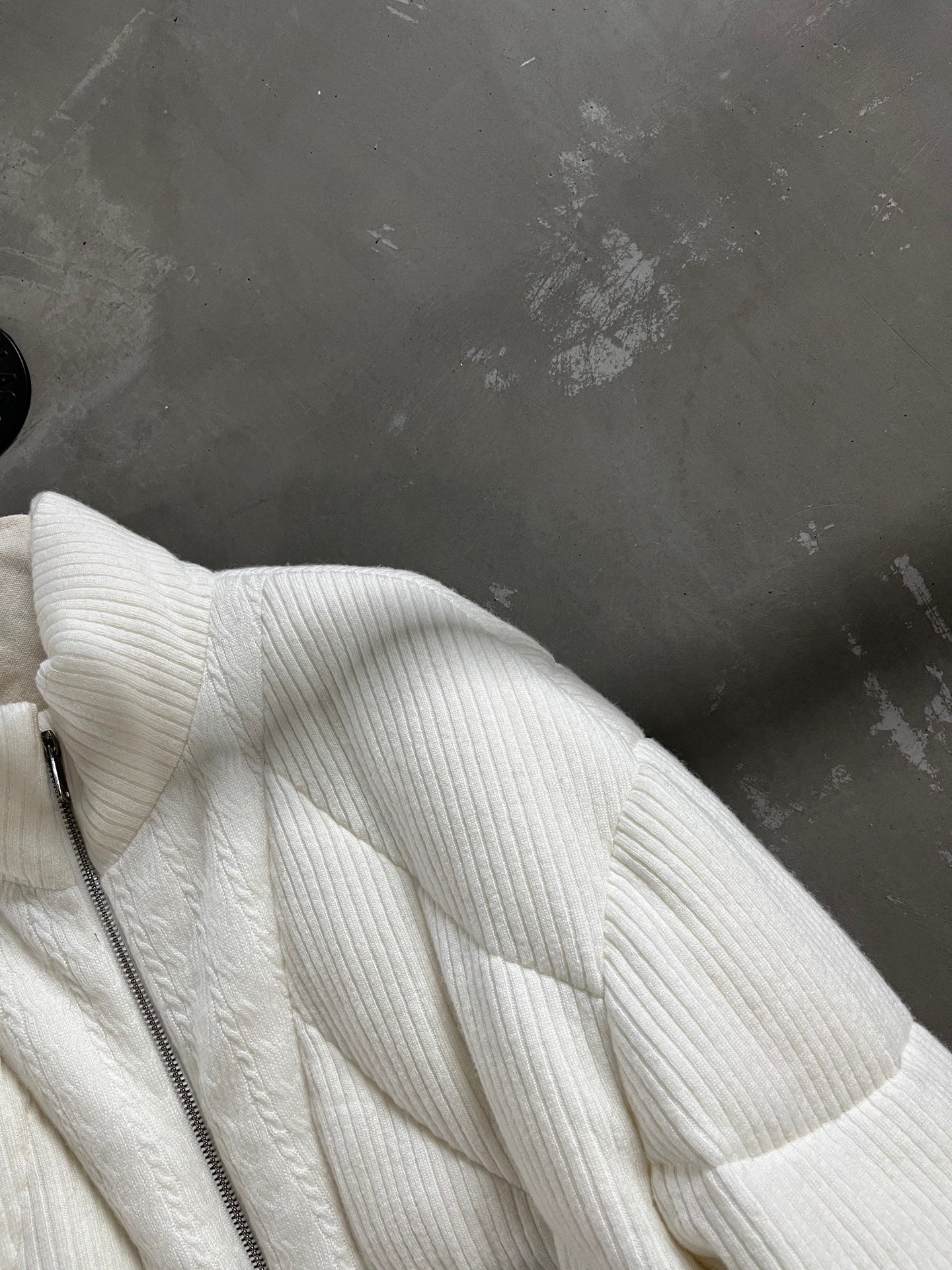 MIUMIU DOWN JACKET STYLE 690