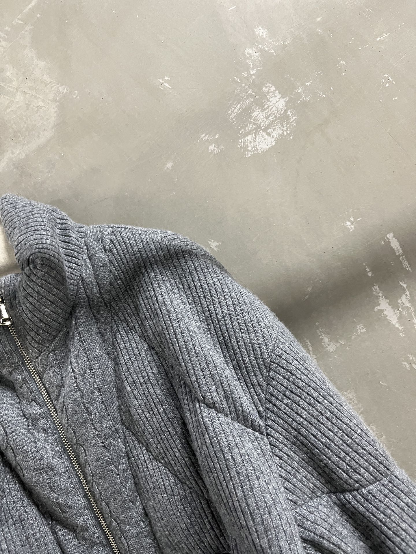 MIUMIU DOWN JACKET STYLE 689