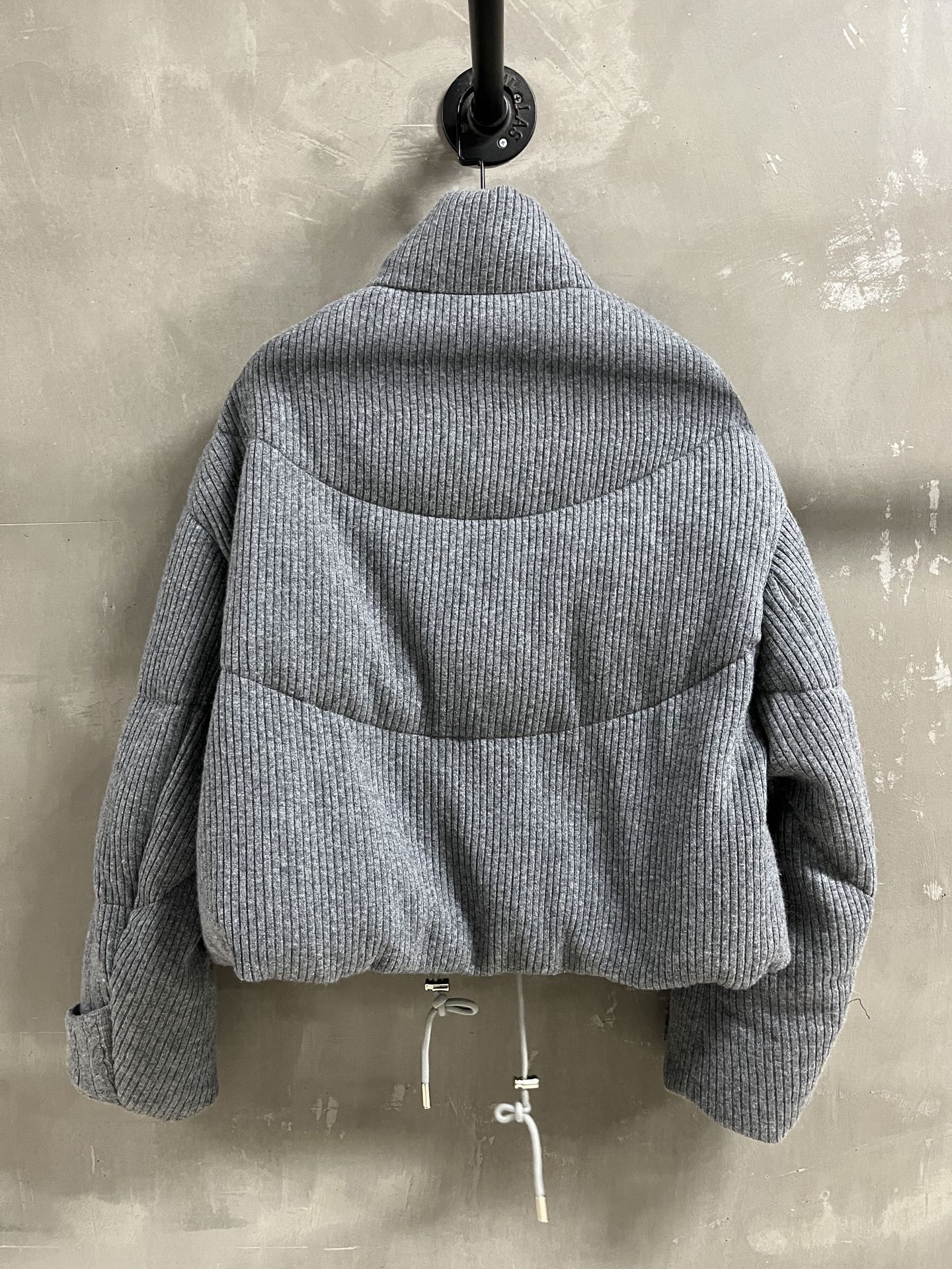 MIUMIU DOWN JACKET STYLE 689