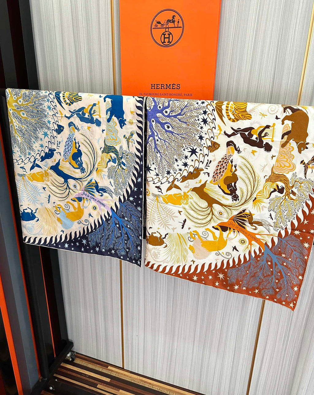 CHANEL 25S SCARF 90 IN SILK 709581