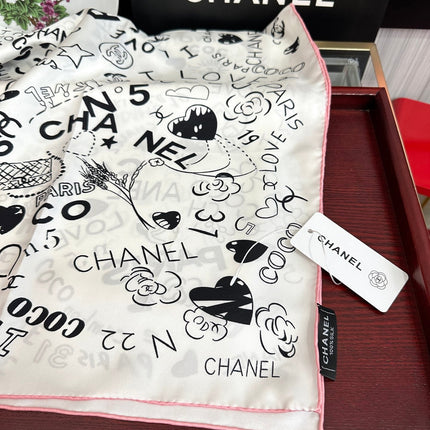 CHANEL 26S SCARF 90 IN SILK 311895