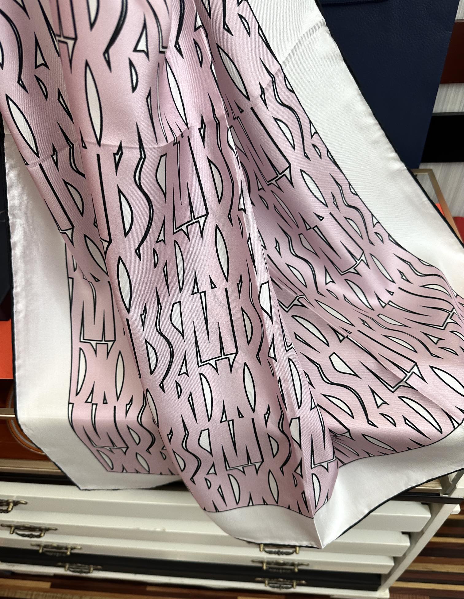 DIOR 26S SCARF 90CM IN SILK 307334