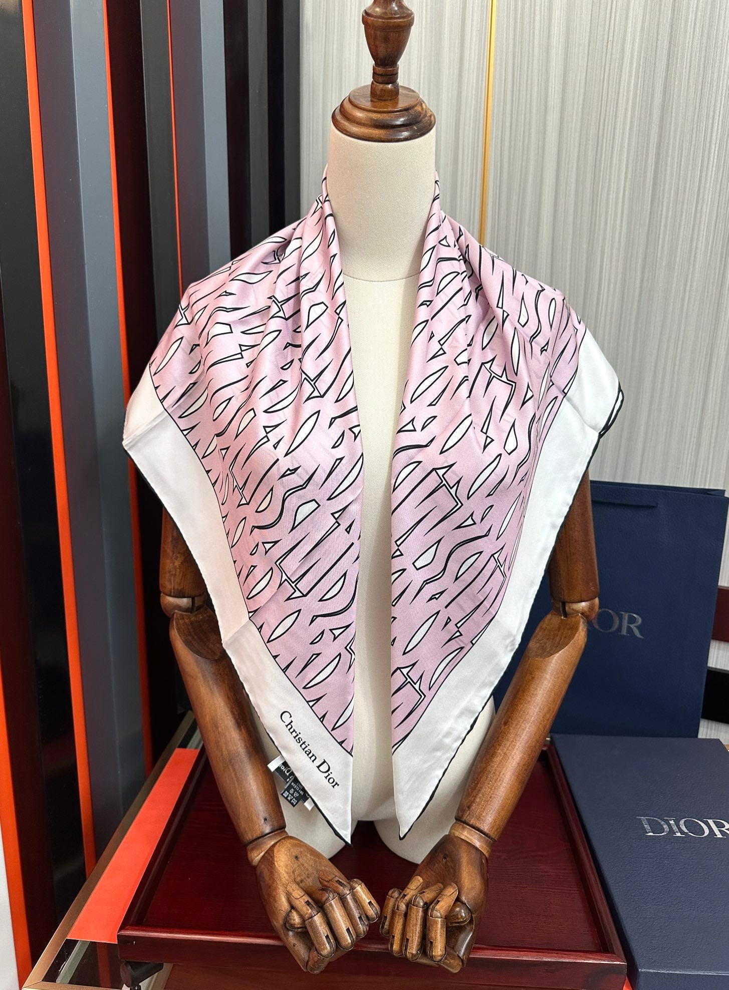 DIOR 26S SCARF 90CM IN SILK 307334