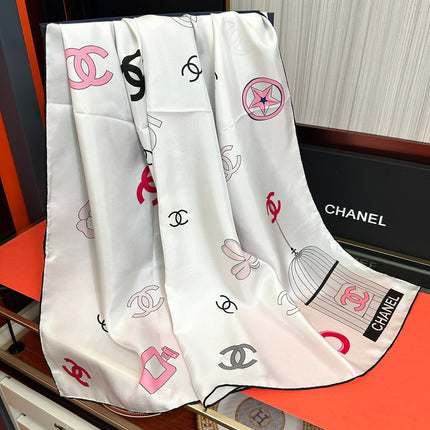CHANEL 26S SCARF 90 IN SILK 309279