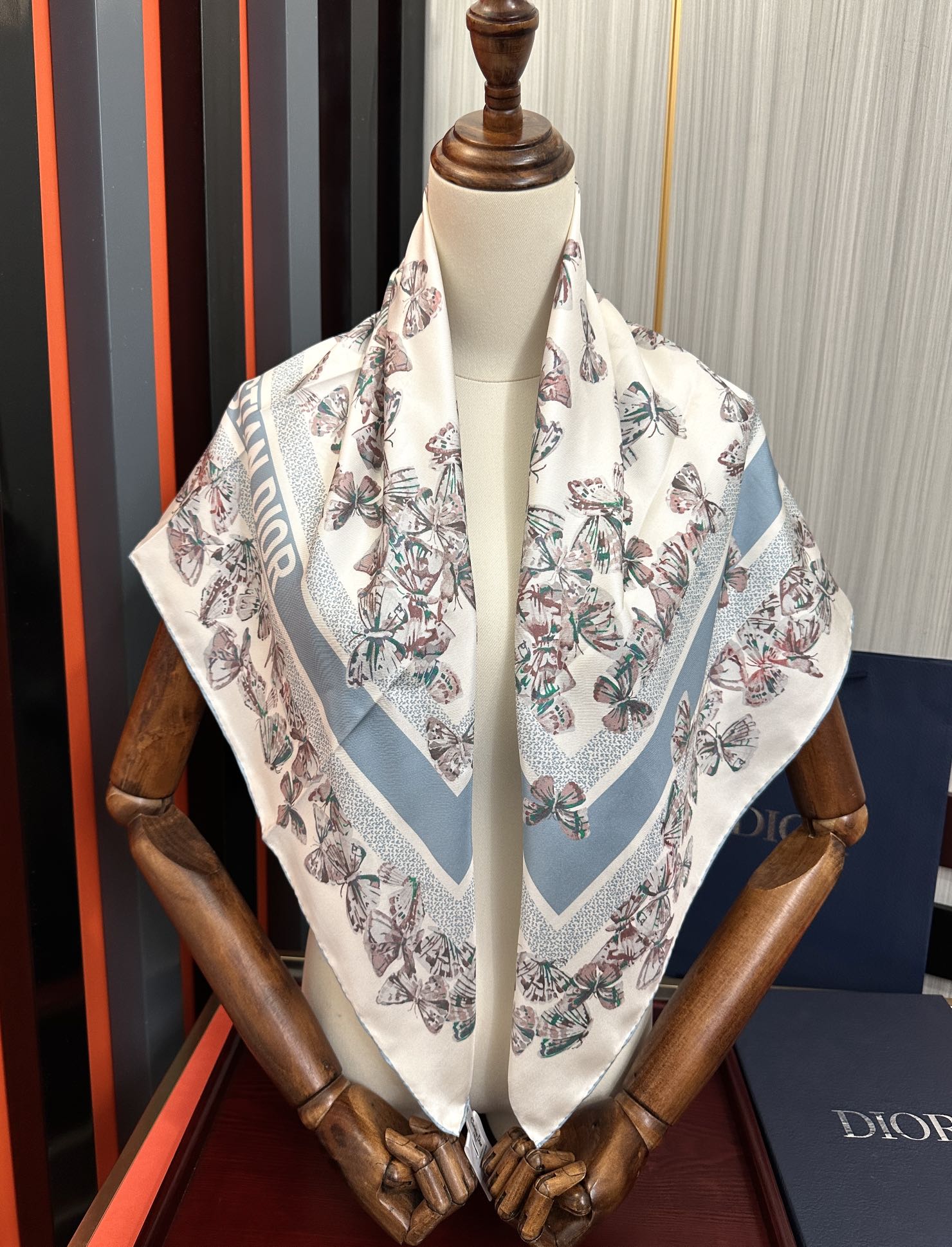 DIOR 26S SCARF 90CM IN SILK 295706