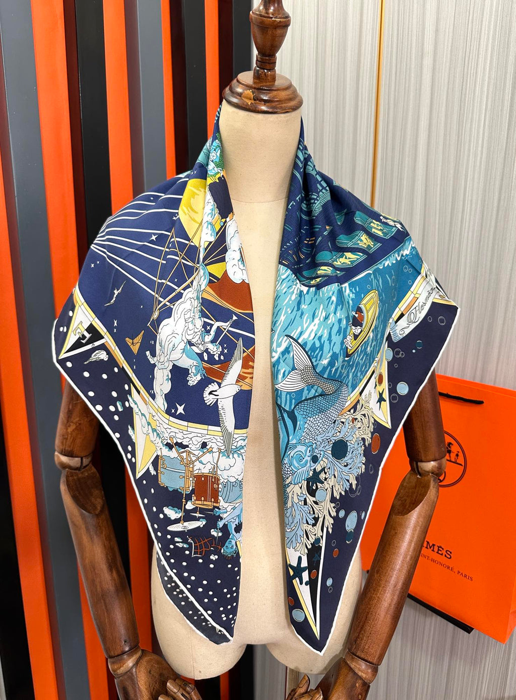 HERMES 26S PRINTED SQUARE SCARF 90 IN SILK 312023