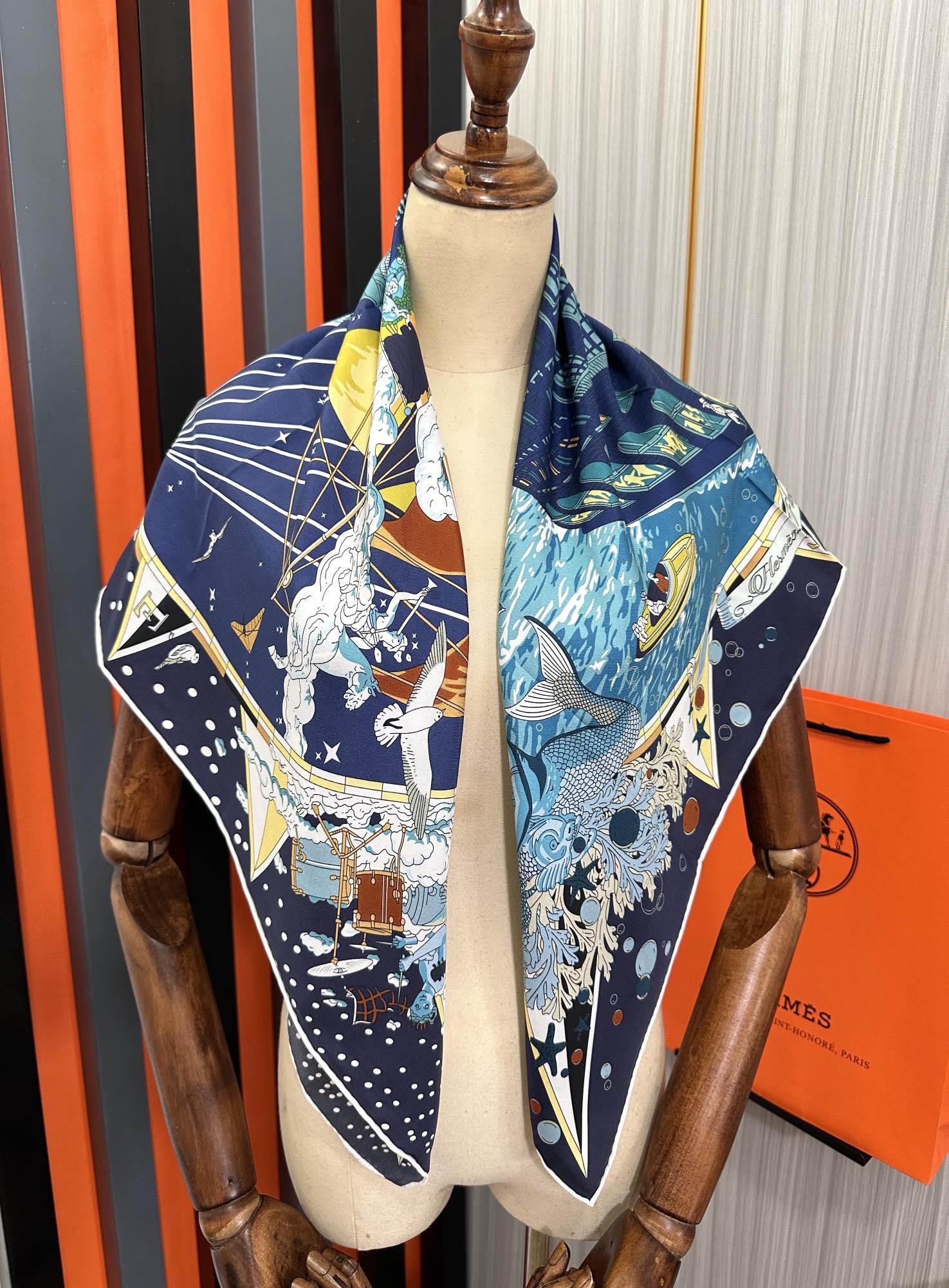 HERMES 26S PRINTED SQUARE SCARF 90 IN SILK 312023