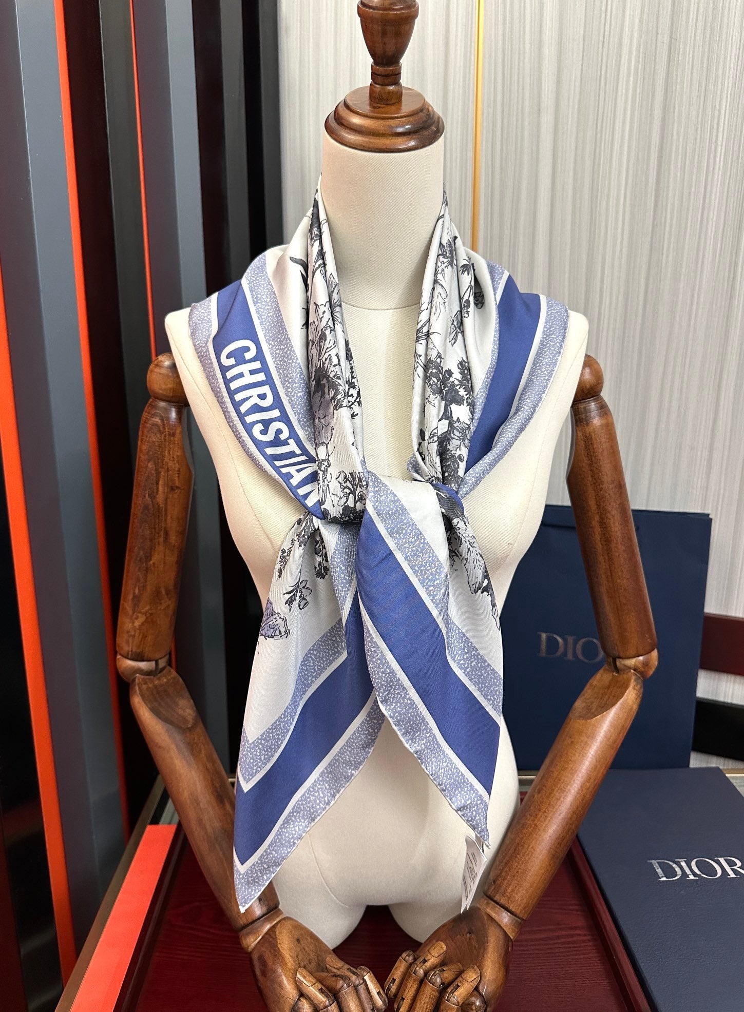 DIOR 26S SCARF 90CM IN SILK 304189