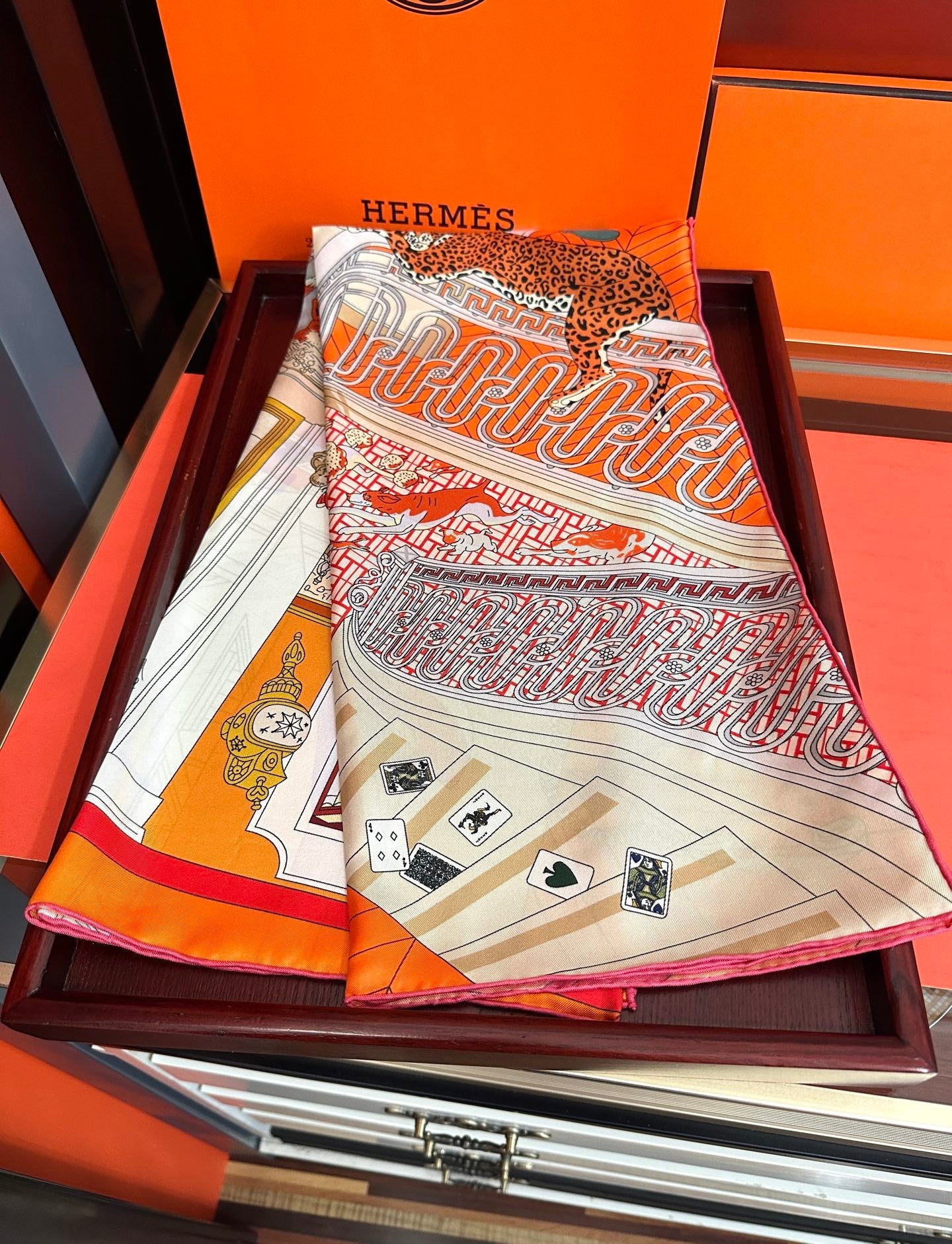 HERMES 26S SCARF 90 IN SILK 303324