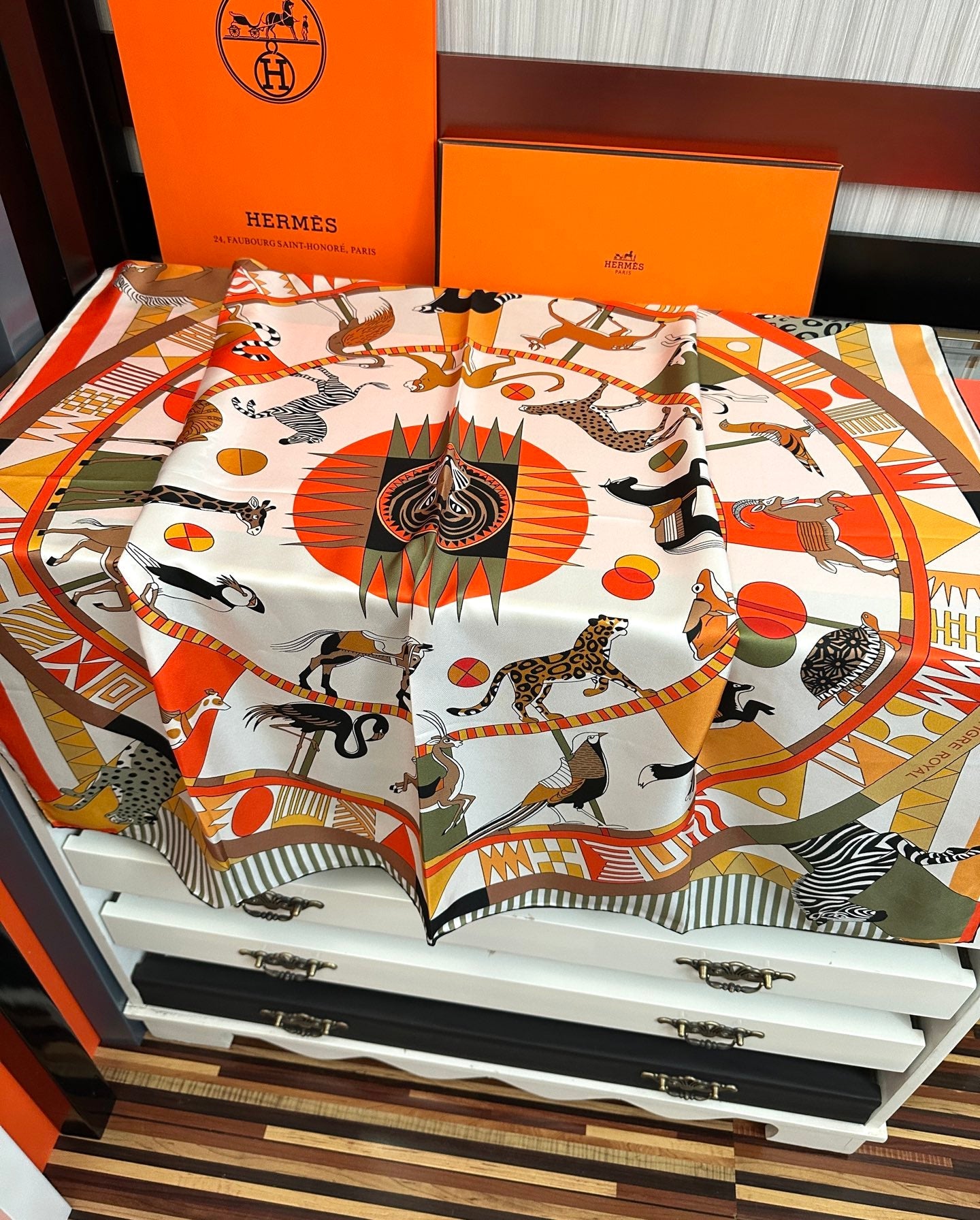 HERMES 26S SCARF 90 IN SILK 303331