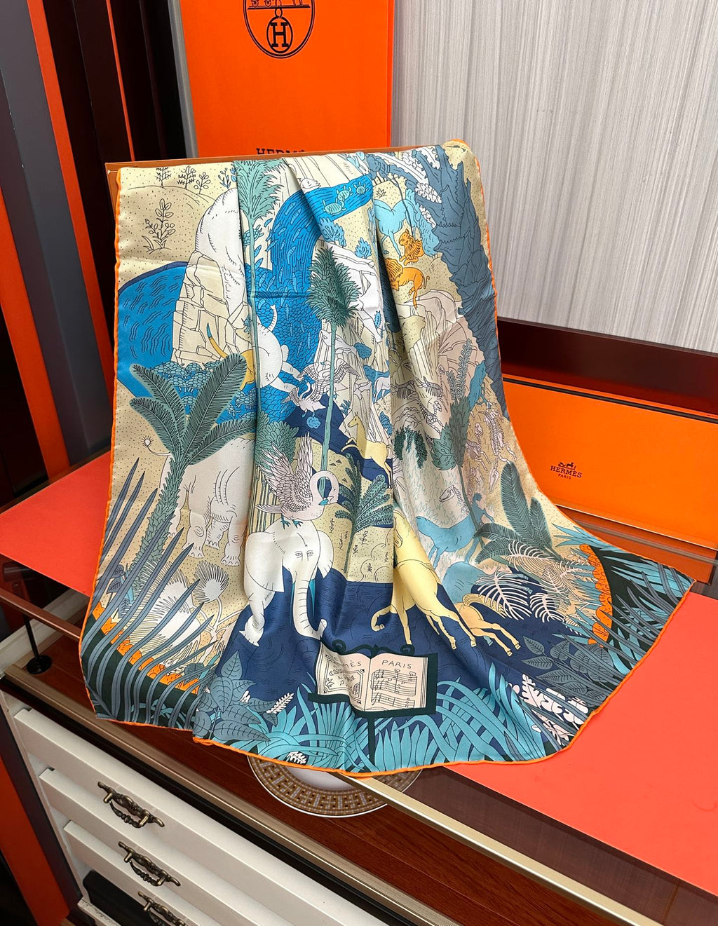 HERMES 26S SCARF 90 IN SILK 304198