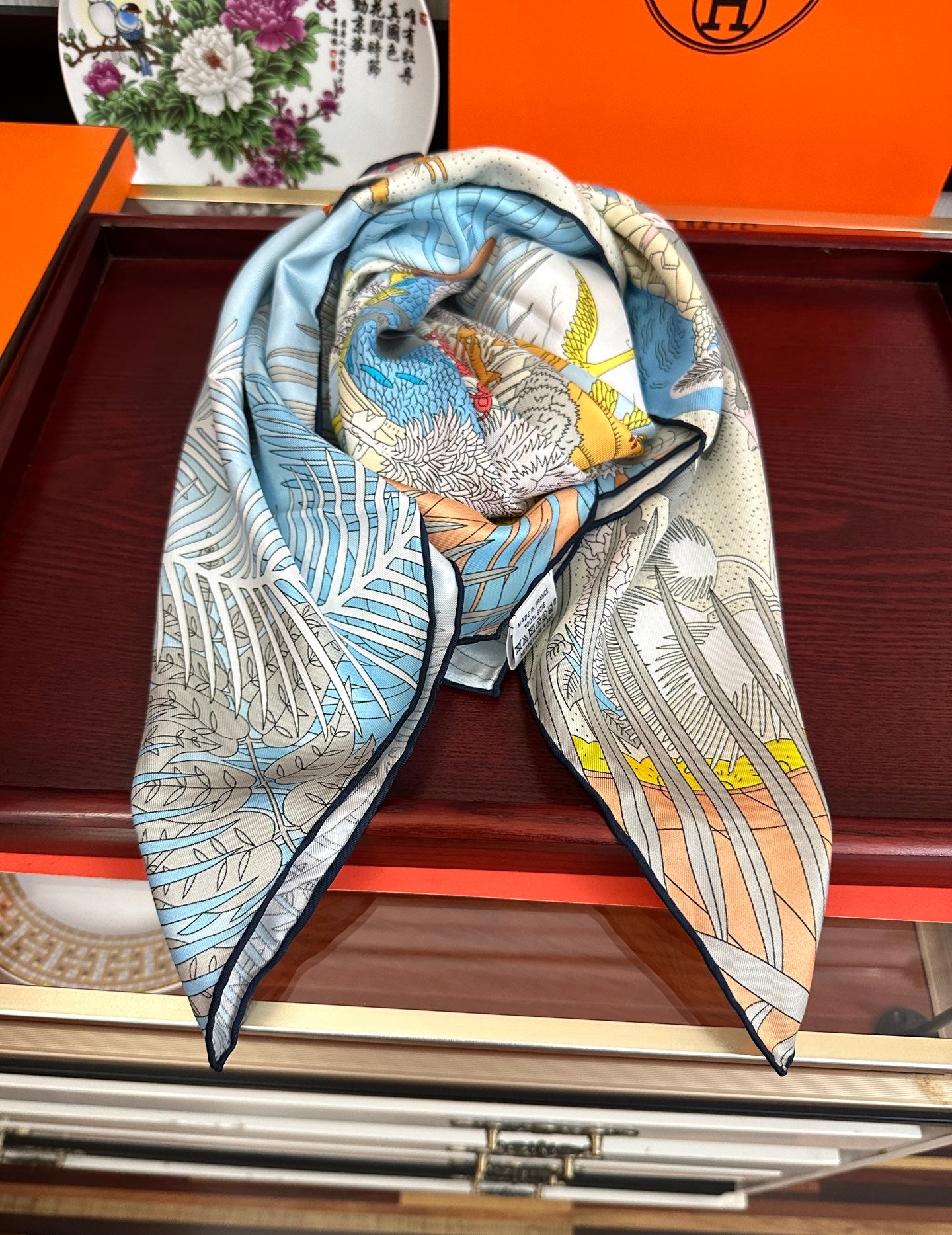 HERMES 26S SCARF 90 IN SILK 304199