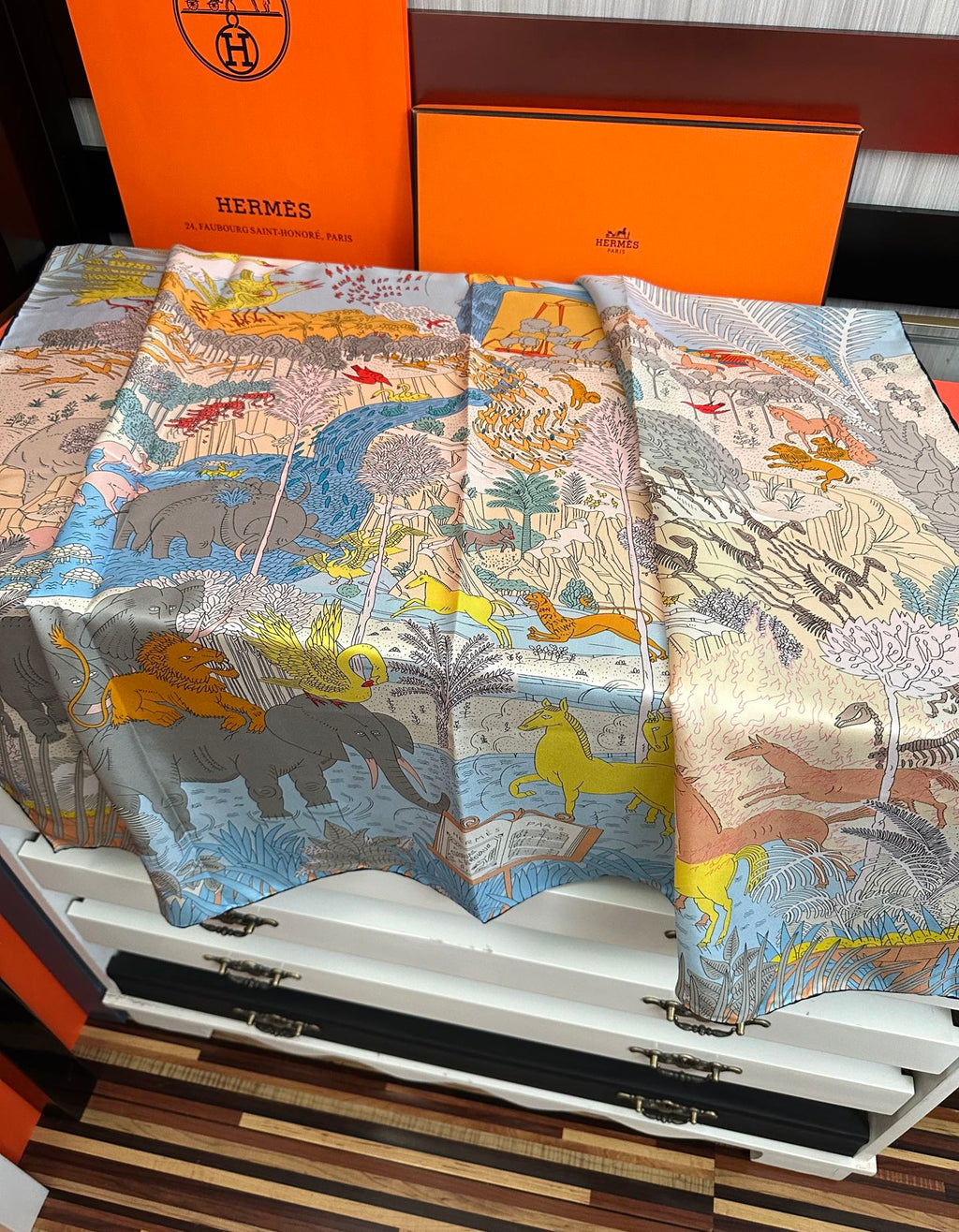 HERMES 26S SCARF 90 IN SILK 304199