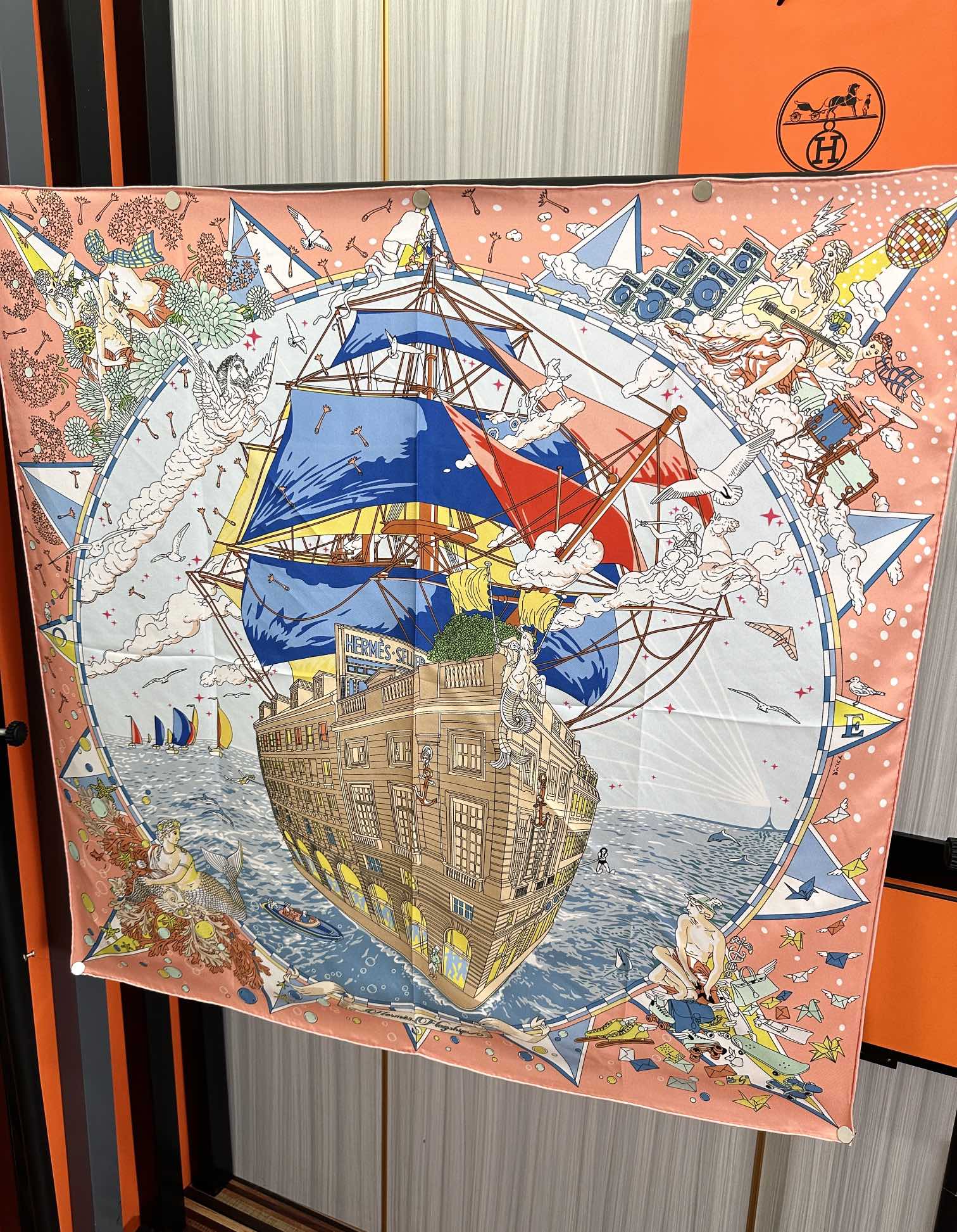 HERMES 26S PRINTED SQUARE SCARF 90 IN SILK 312024