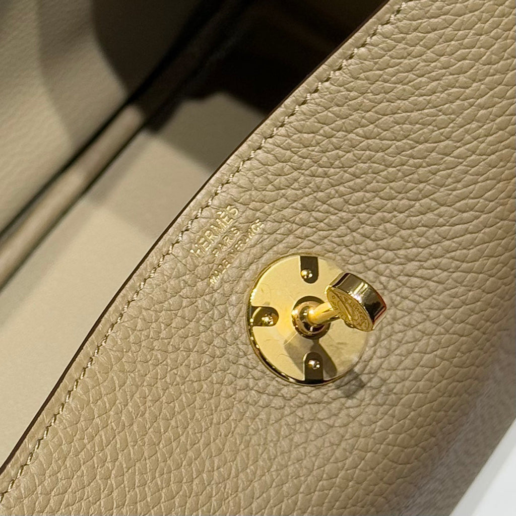 HERMES 25S MEDIUM LINDY 26 IN DARK KHAKI CALFSKIN GOLD HARDWARE