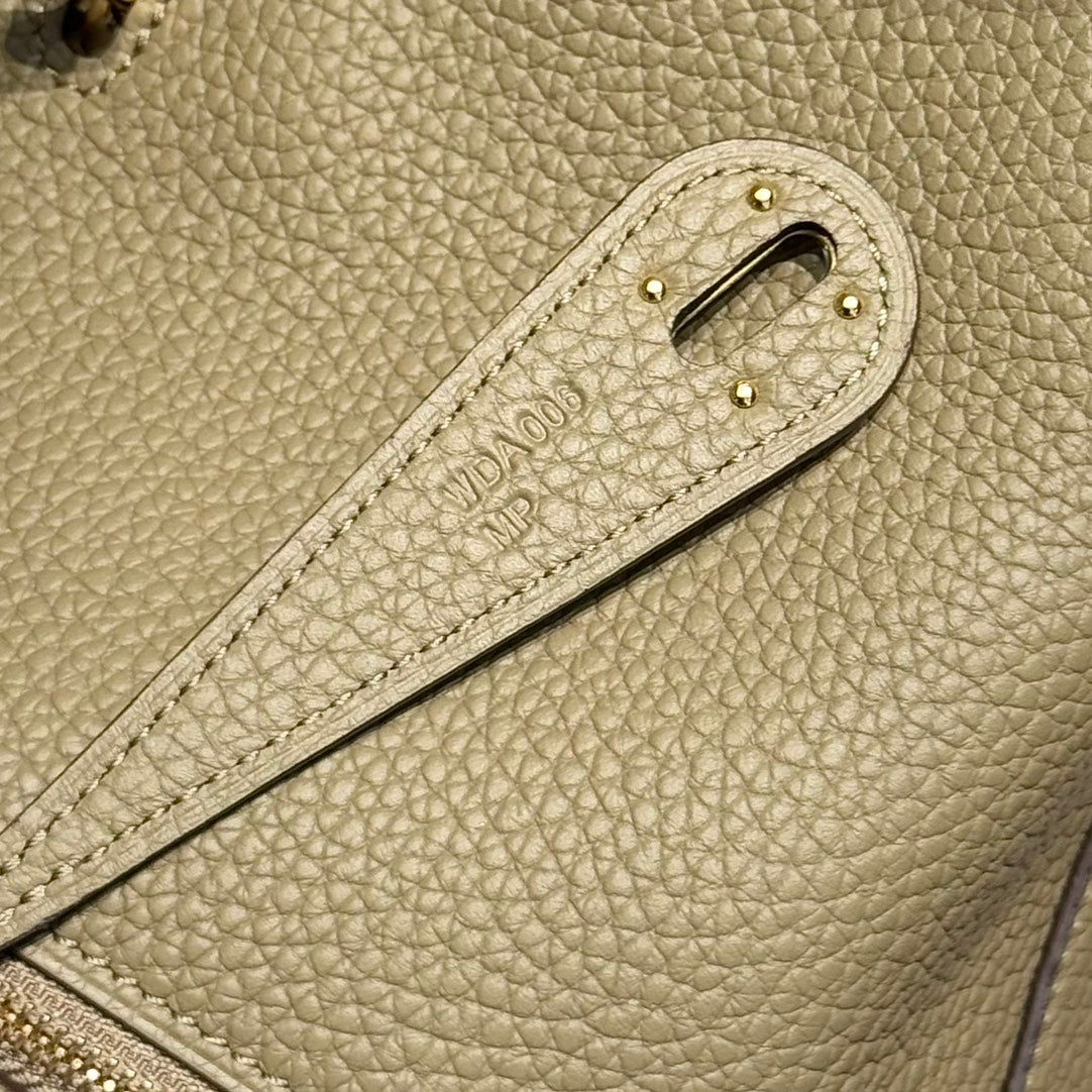 HERMES 25S MEDIUM LINDY 26 IN DARK KHAKI CALFSKIN GOLD HARDWARE
