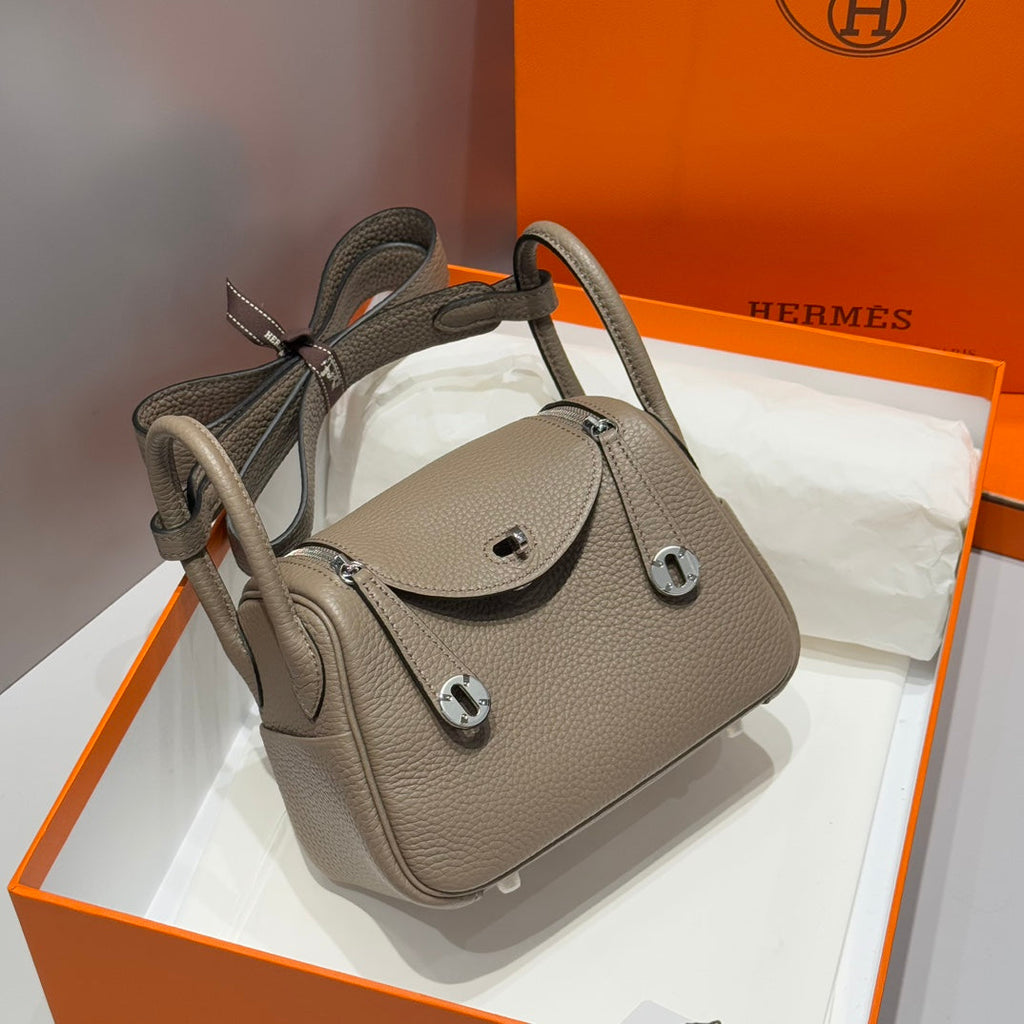 HERMES 25S MINI LINDY 19 IN ETOUPE EPSOM CALFSKIN SILVER HARDWARE