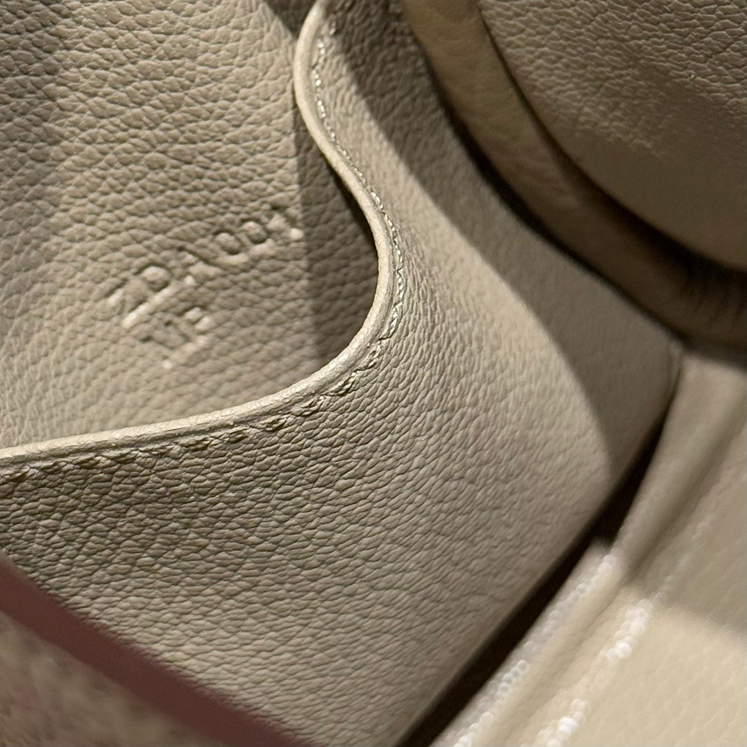 HERMES 25S MINI LINDY 19 IN BEIGE MARFA CALFSKIN GOLD HARDWARE