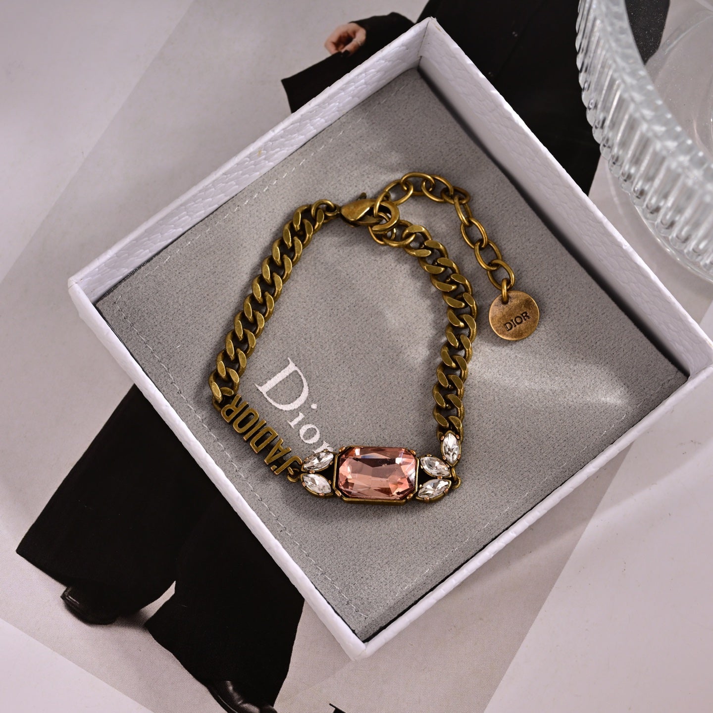 CD 26S DIOR LOGO PINK CRYSTAL CHAIN BRACELET IN AGED GOLD METAL 633120