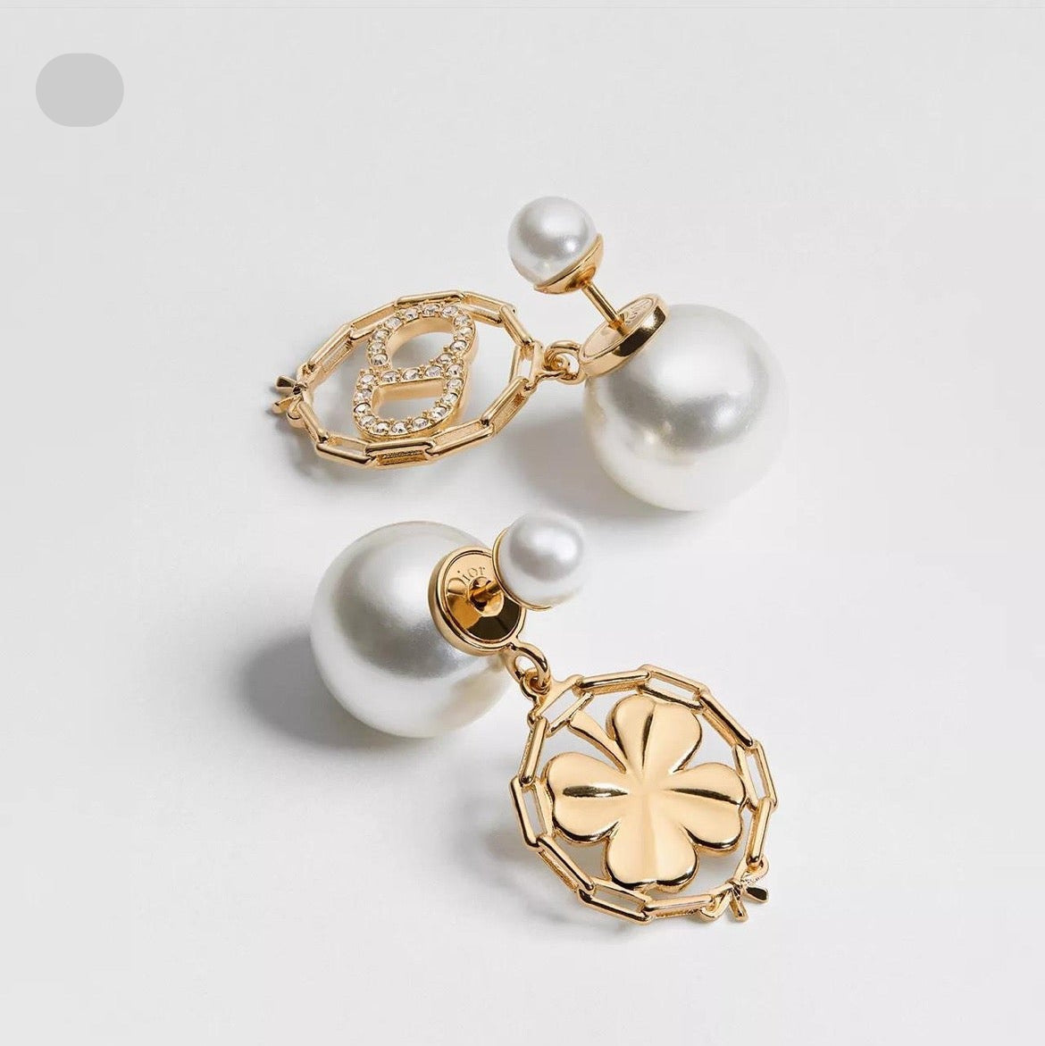 CD 26S TRIBALES CD PEARL CLOVER DROP EARRINGS IN GOLD TONE METAL 646610