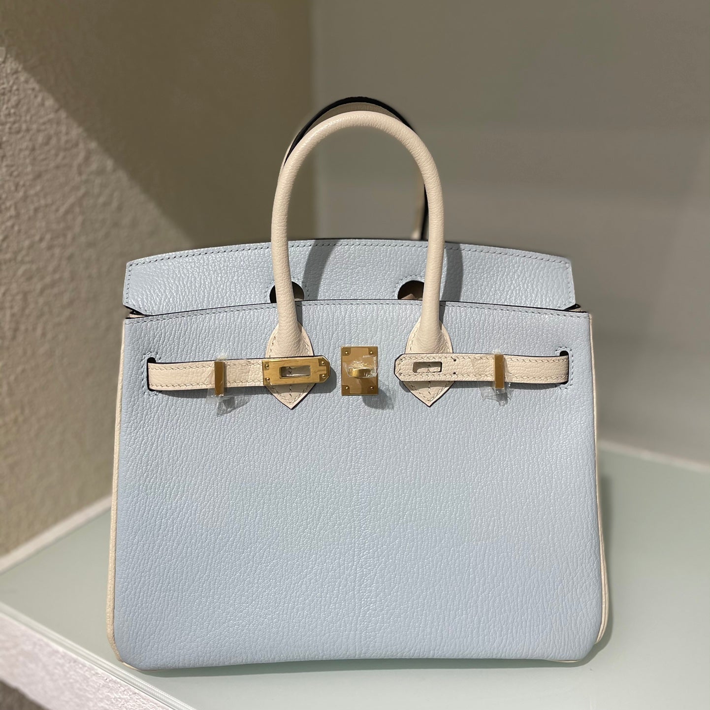 HM 25S BIRKIN 25 CM IN LIGHT BLUE AND CREAM WHITE WITH GOLD HARDWARE