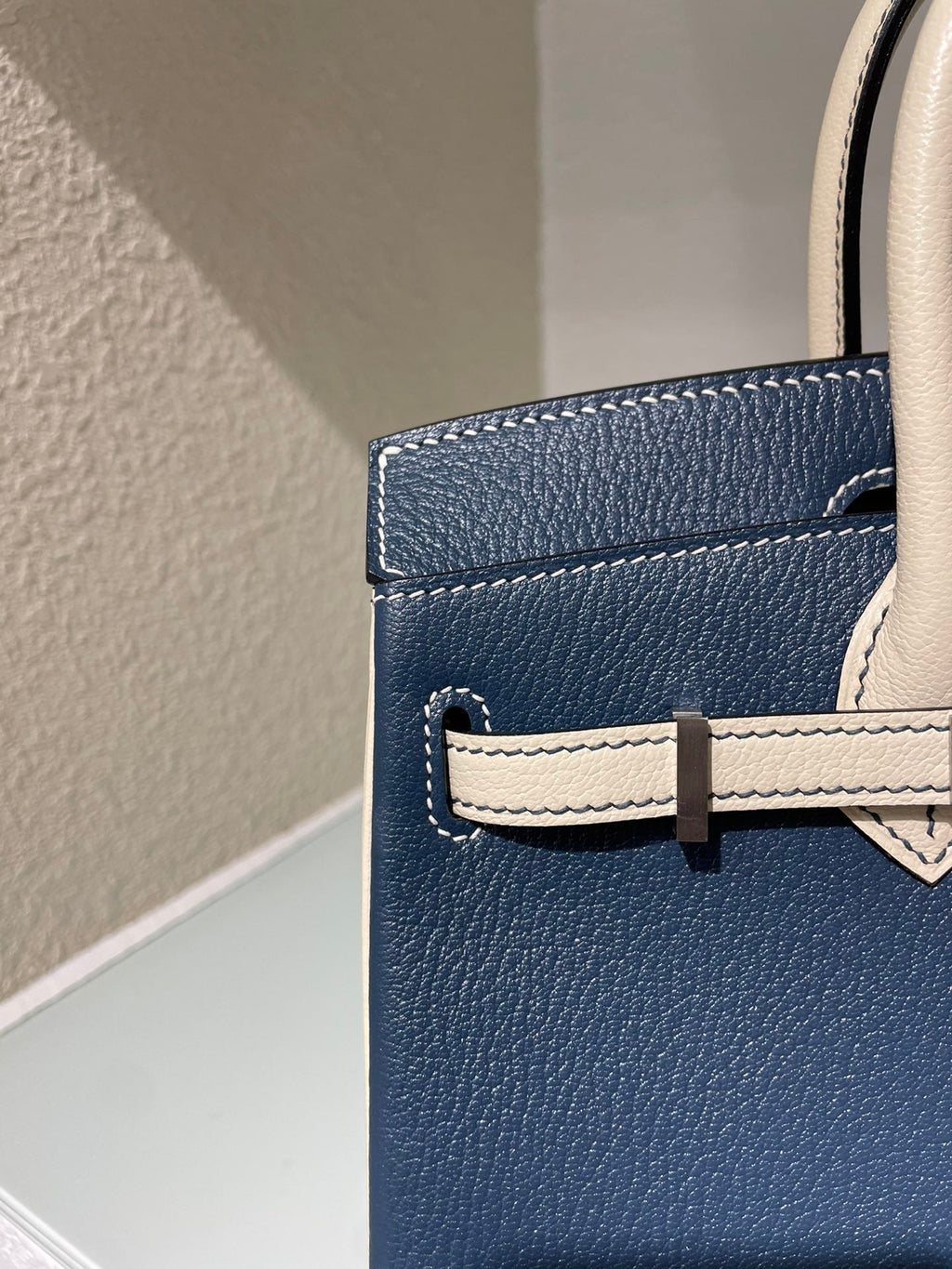 HM 25S BIRKIN 25 CM IN MIDNIGHT BLUE AND CREAM WHITE LAMBSKIN WITH SILVER HARDWARE