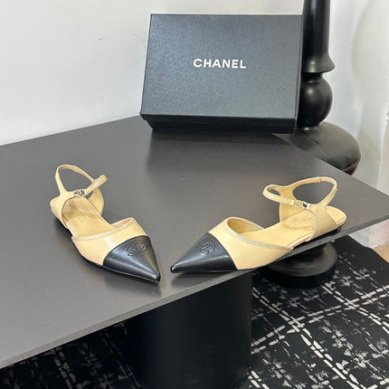 CHANEL 26S FLAT POINTED-TOE SLINGBACKS IN BEIGE AND BLACK LAMBSKIN