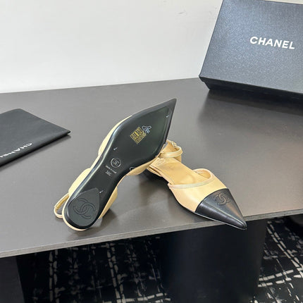 CHANEL 26S FLAT POINTED-TOE SLINGBACKS IN BEIGE AND BLACK LAMBSKIN