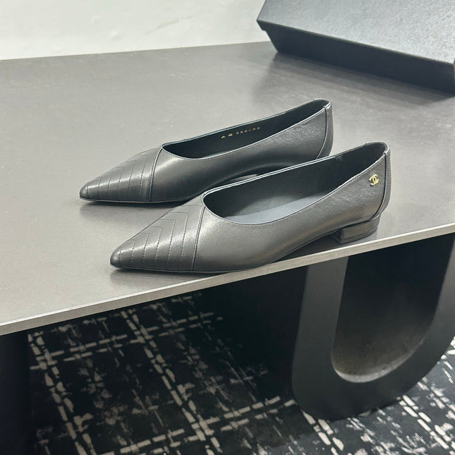 CHANEL 26S FLAT SHOES IN BLACK LAMBSKIN