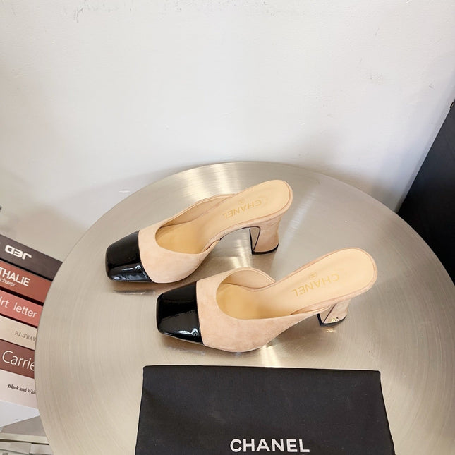 CHANEL MULES IN BLACK AND BEIGE SUEDE