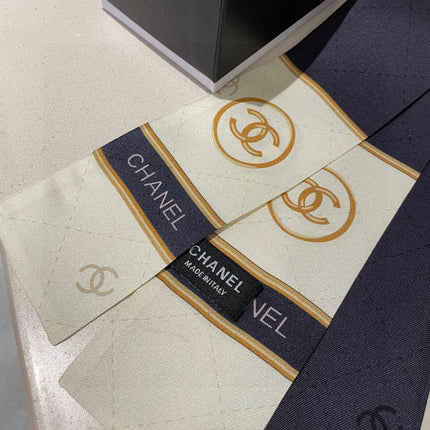 CHANEL 26S TWILLY SCARF IN SILK 424005