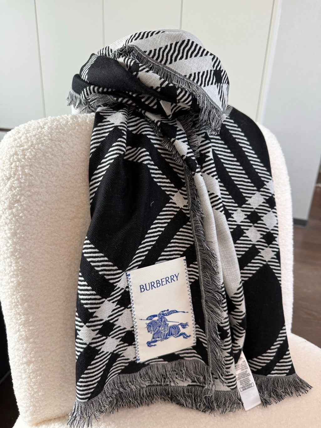 BURBERRY 26S SCARF 200CM IN SILK WOOL 171752