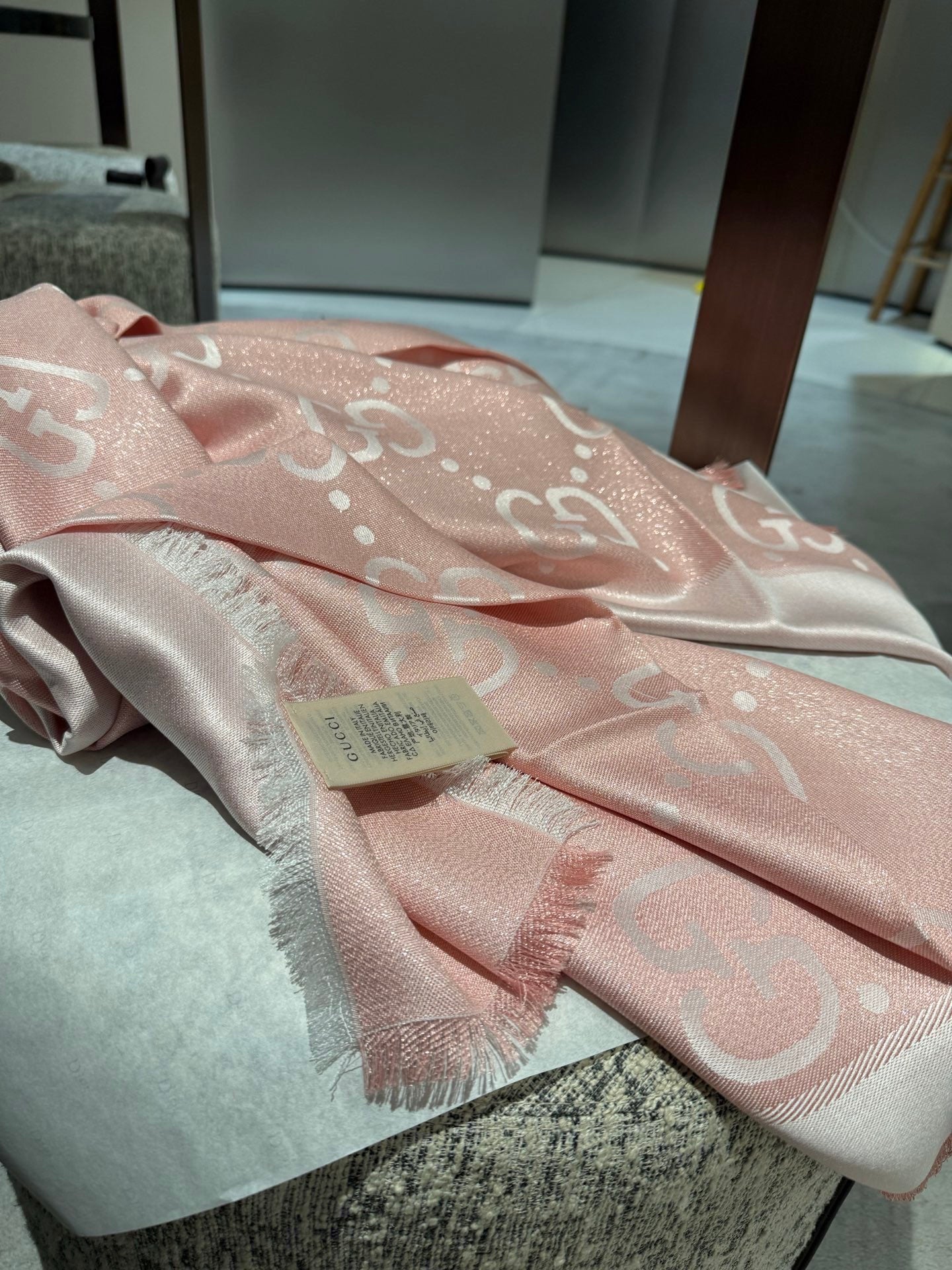GUCCI 26S SCARF 140 IN CASHMERE AND SILK 309395