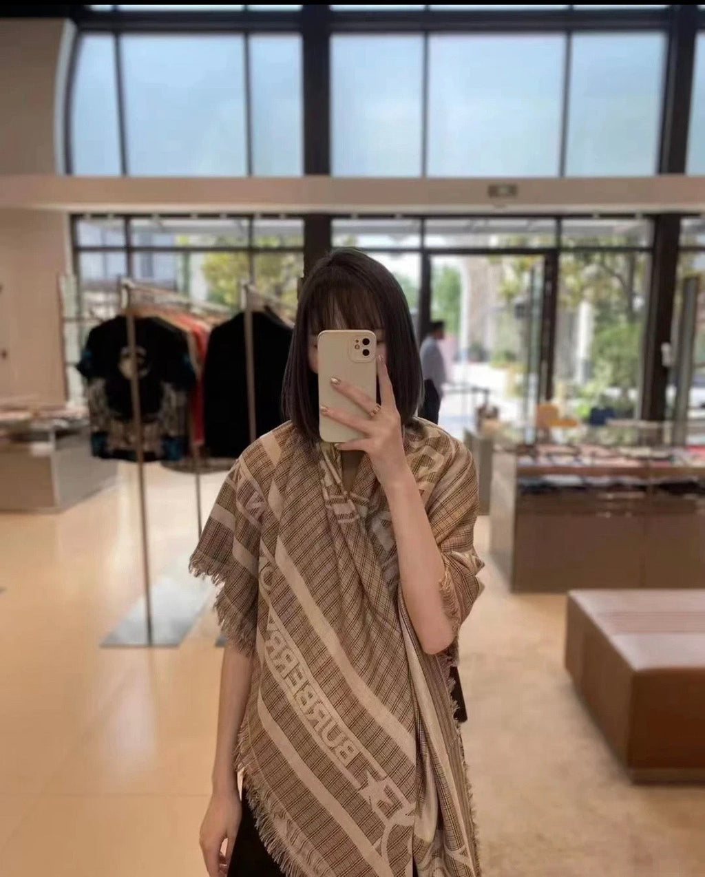 BURBERRY 26S SCARF 130CM IN CASHMERE 215168