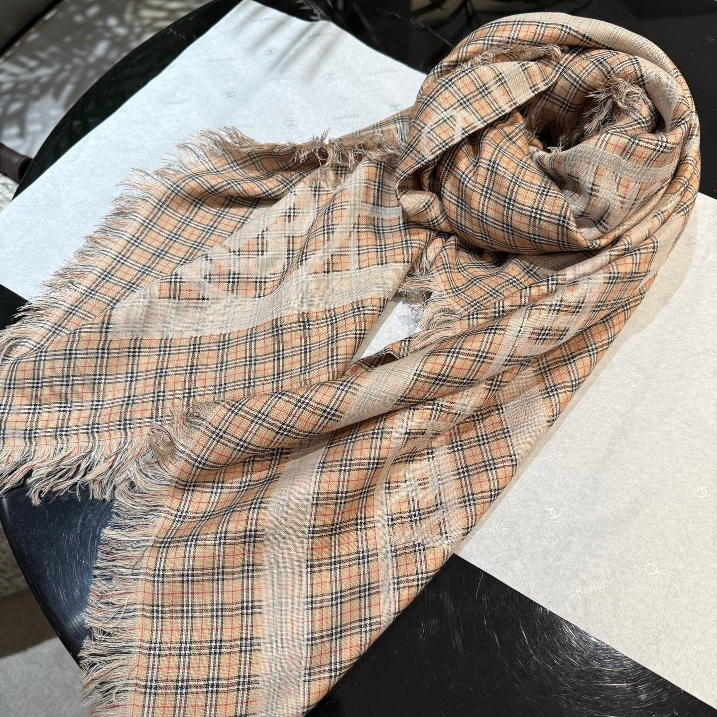 BURBERRY 26S SCARF 130CM IN CASHMERE 215168