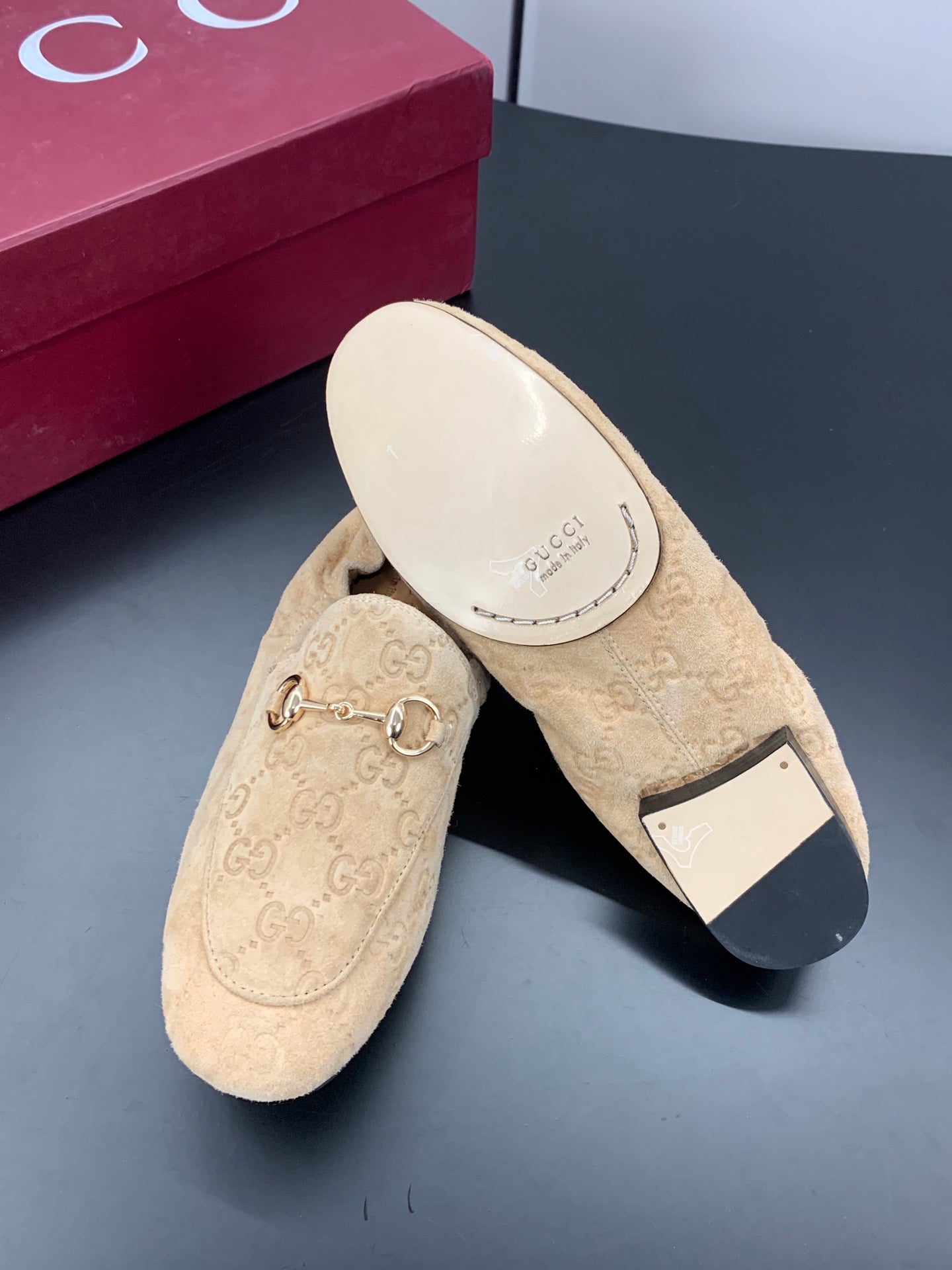 GUCCI 26S LOAFERS IN BEIGE SUEDE
