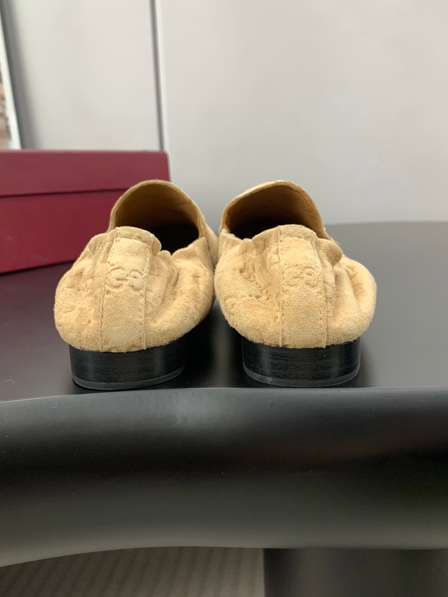 GUCCI 26S LOAFERS IN BEIGE SUEDE