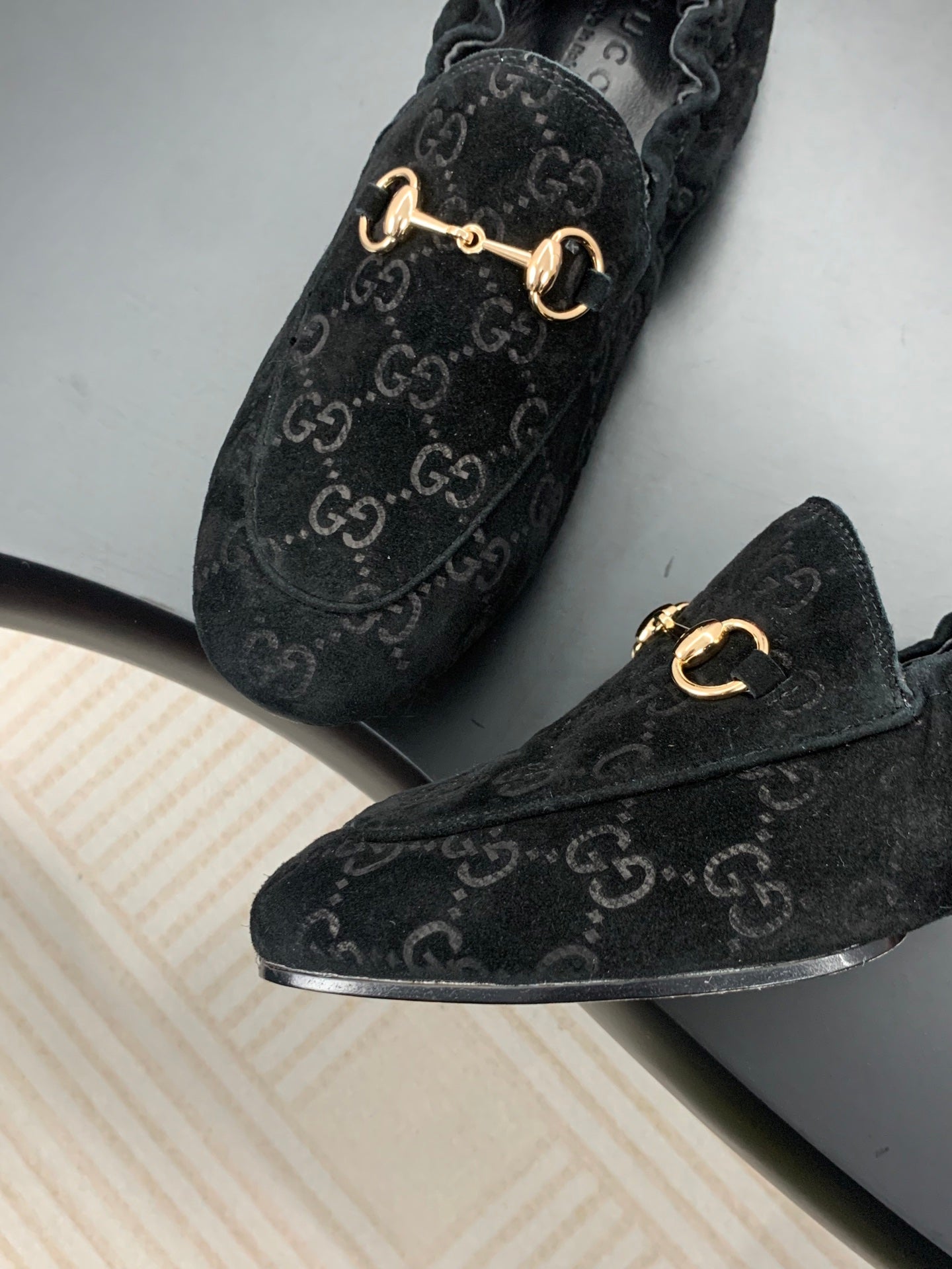 GUCCI 26S LOAFERS IN BLACK SUEDE