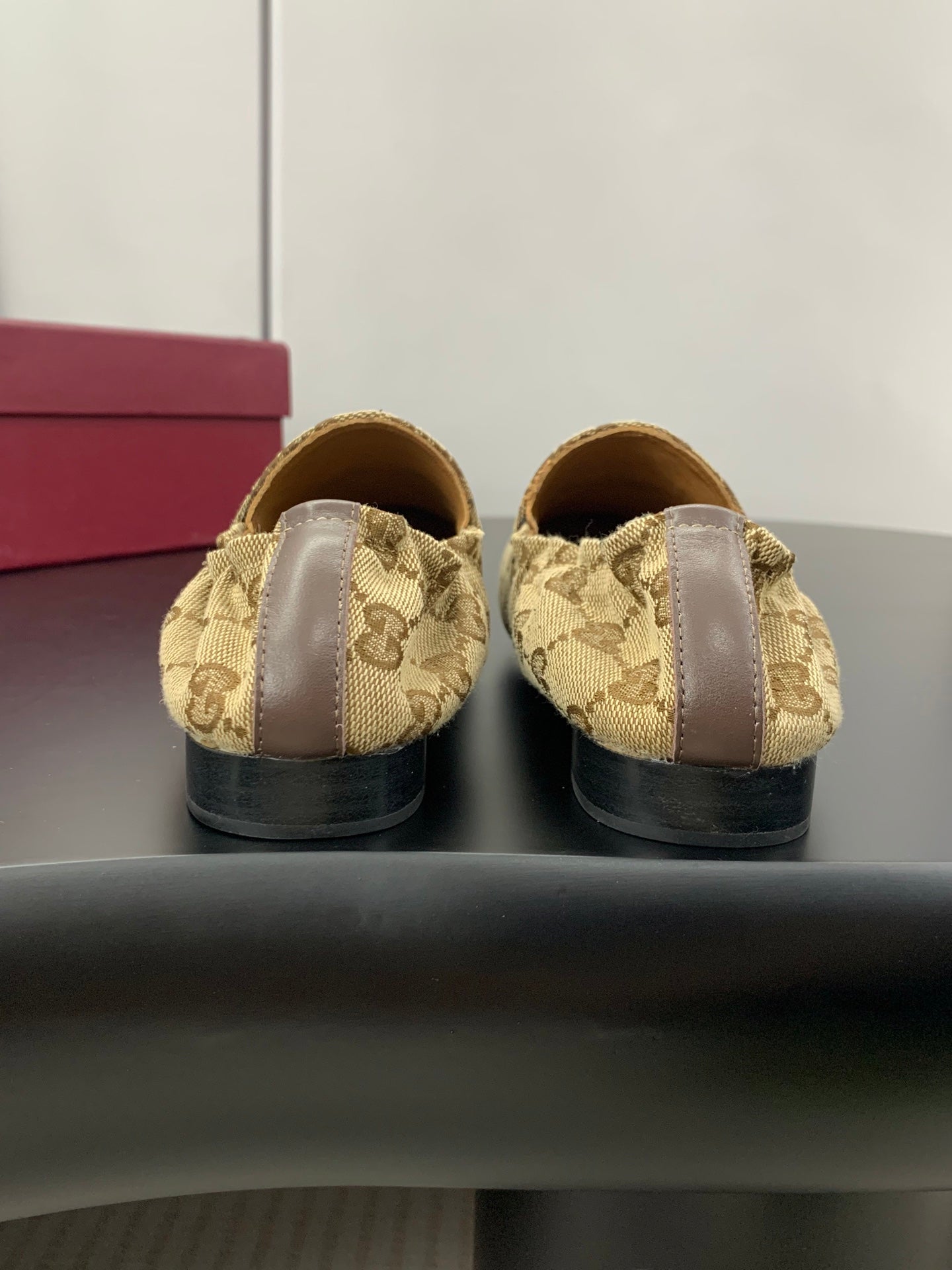 GUCCI 26S LOAFERS IN DARK BEIGE CANVAS