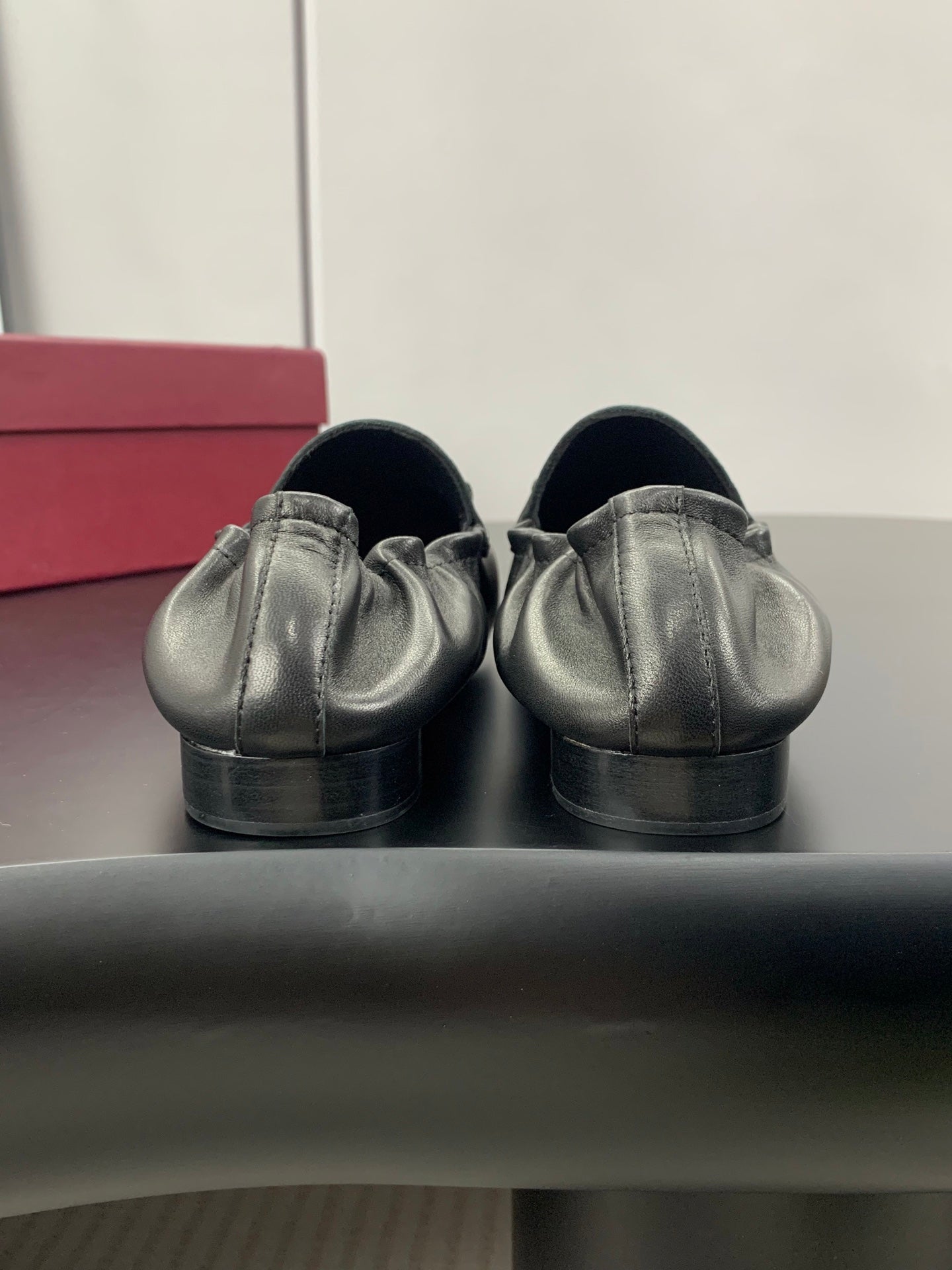 GUCCI 26S LOAFERS IN BLACK CALFSKIN