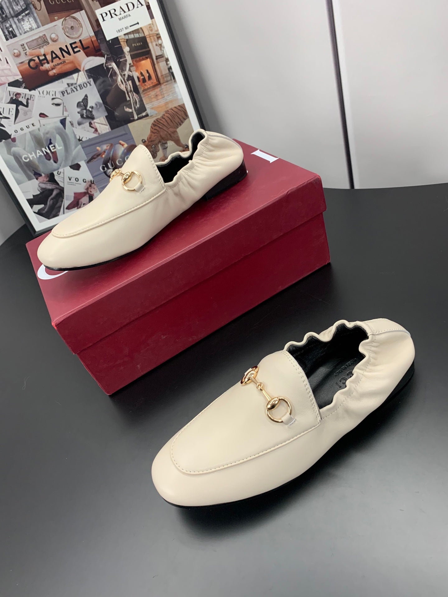 GUCCI 26S LOAFERS IN CREAM WHITE CALFSKIN